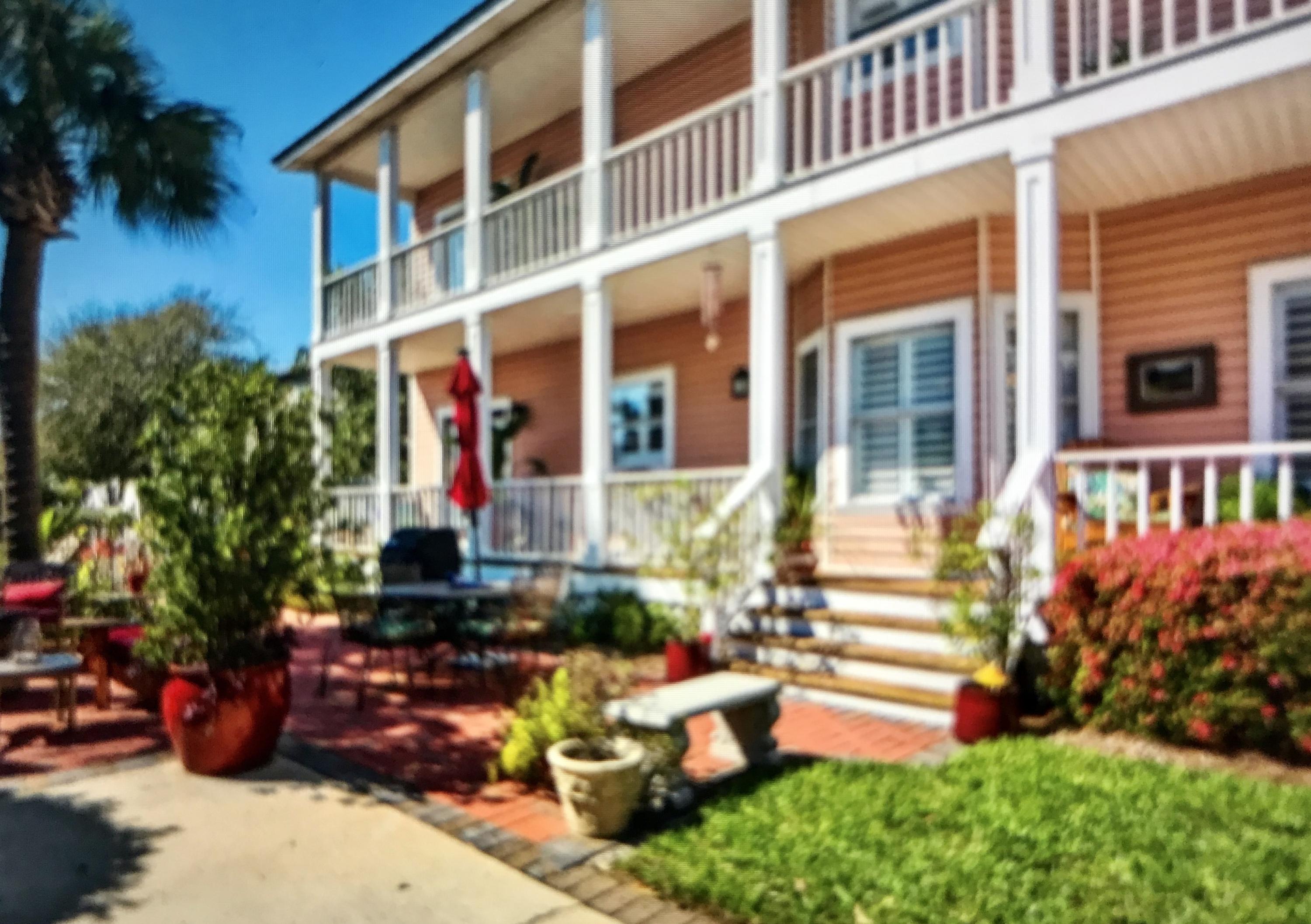 CRYSTAL SHORES - Residential