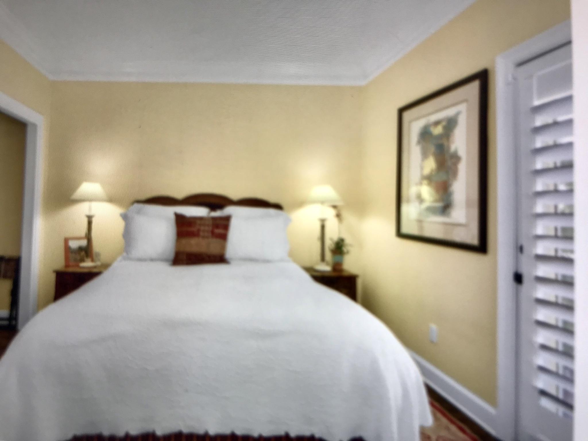 CRYSTAL SHORES - Residential