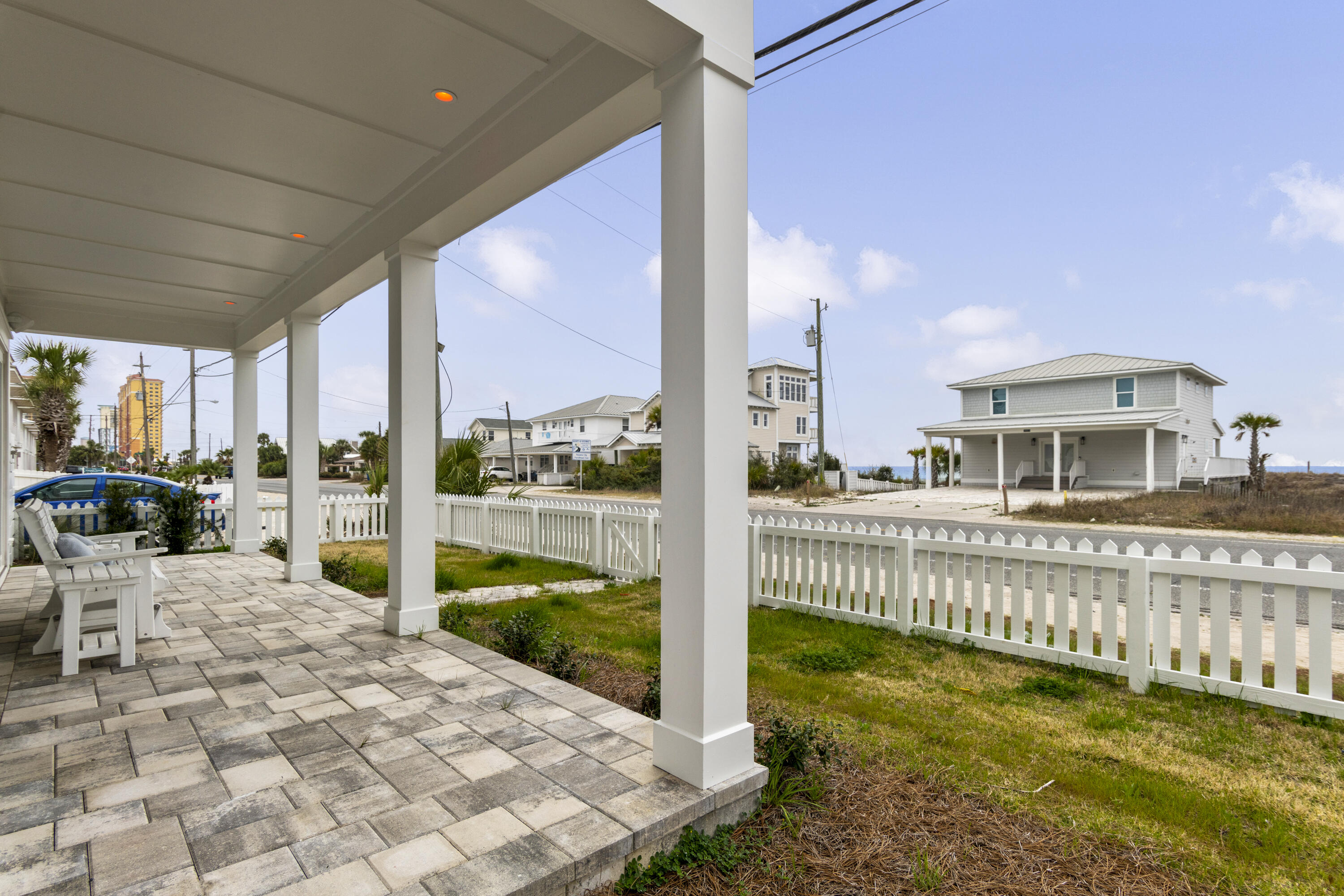 LULLWATER BEACH - Residential