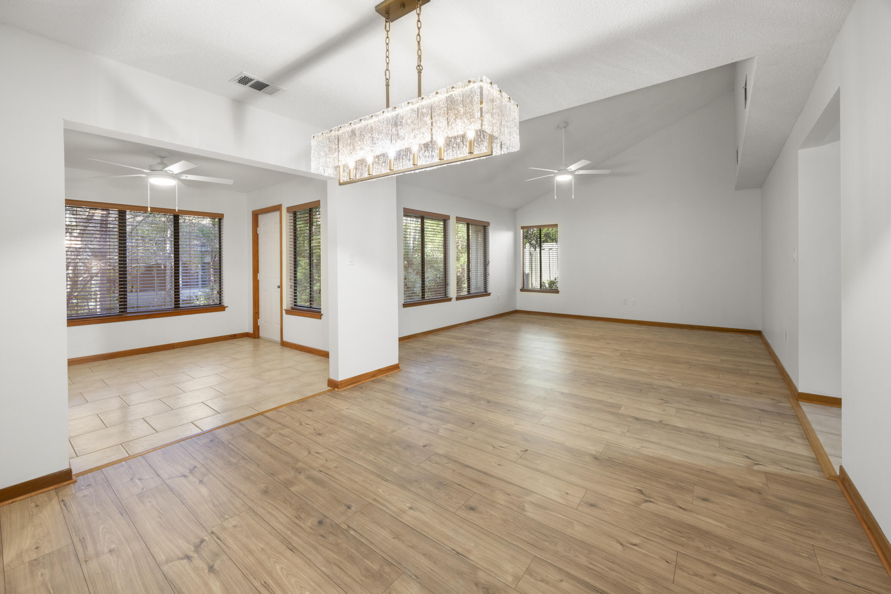 ROYAL OAK VILLAGE III-B LOT 1002 - Residential