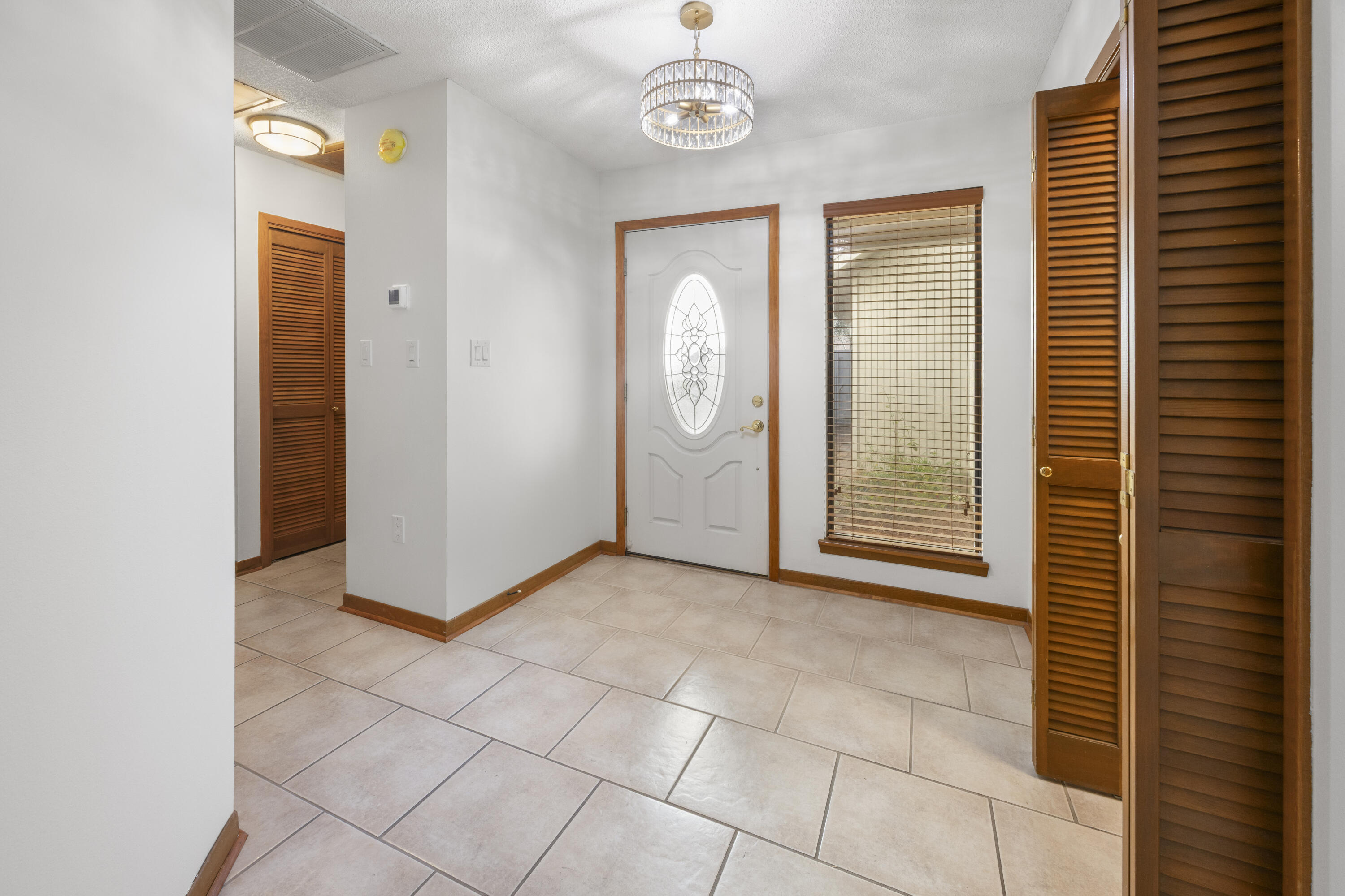 ROYAL OAK VILLAGE III-B LOT 1002 - Residential