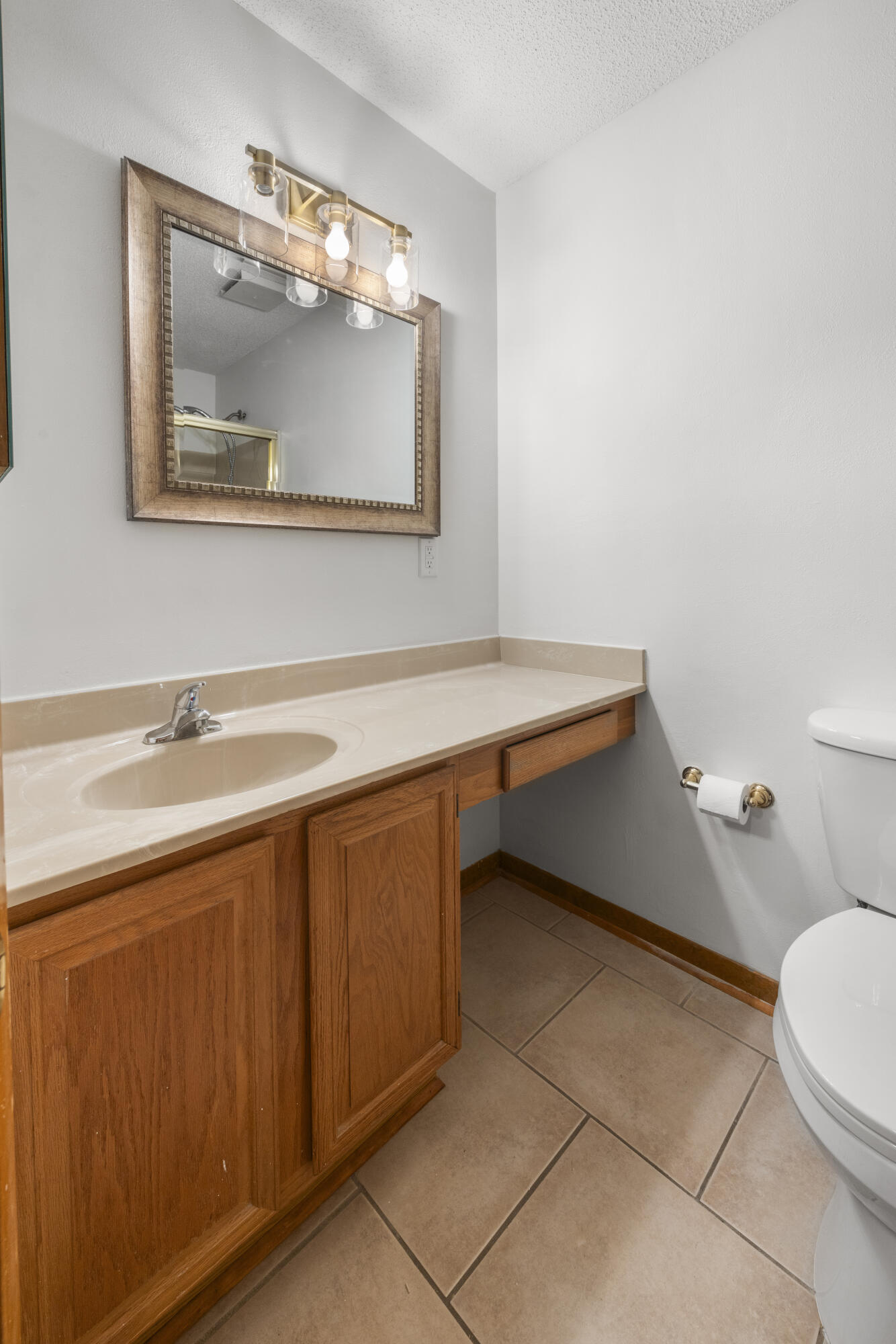 ROYAL OAK VILLAGE III-B LOT 1002 - Residential