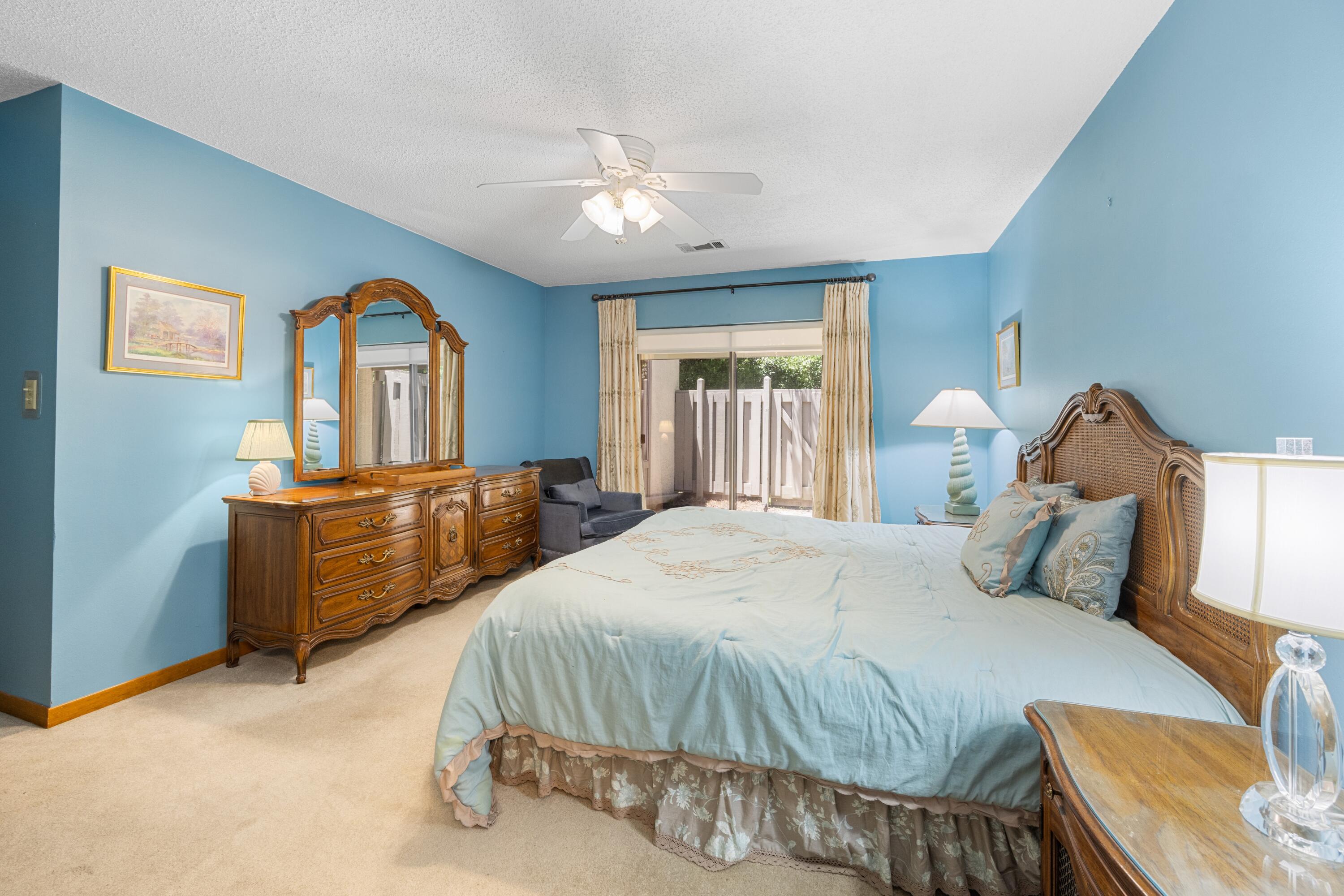 ROYAL OAK VILLAGE III-B LOT 1002 - Residential