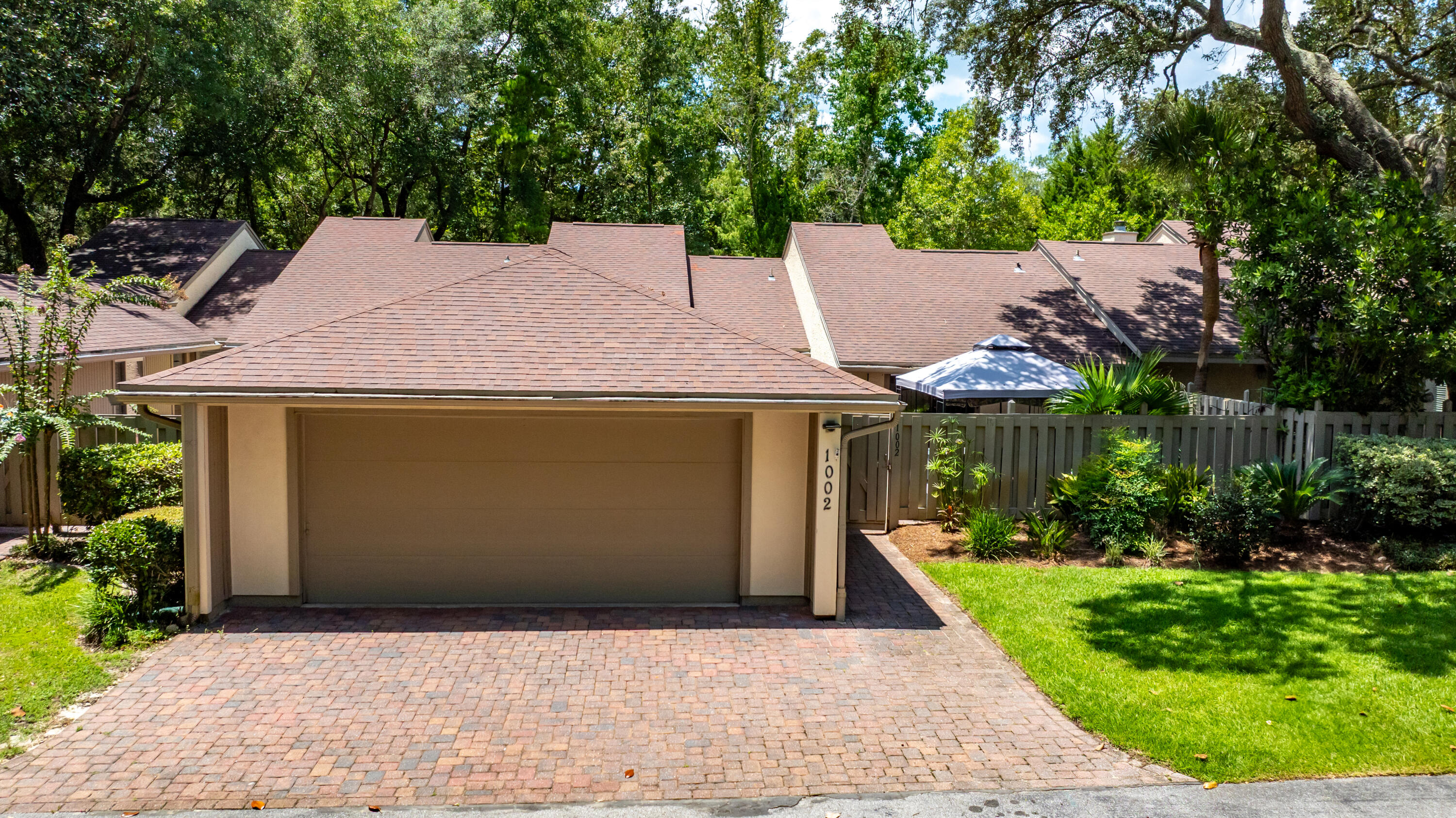 ROYAL OAK VILLAGE III-B LOT 1002 - Residential