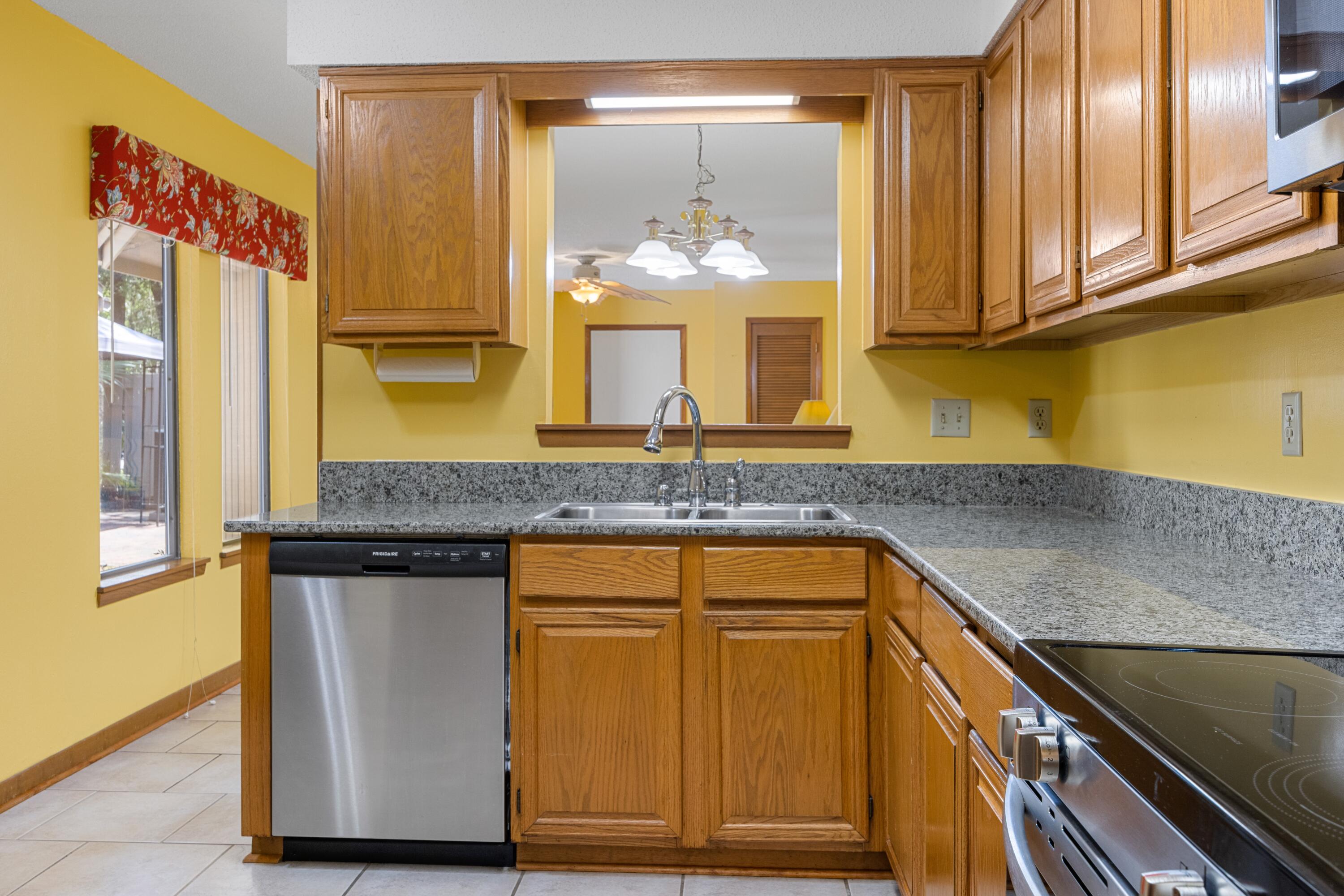 ROYAL OAK VILLAGE III-B LOT 1002 - Residential