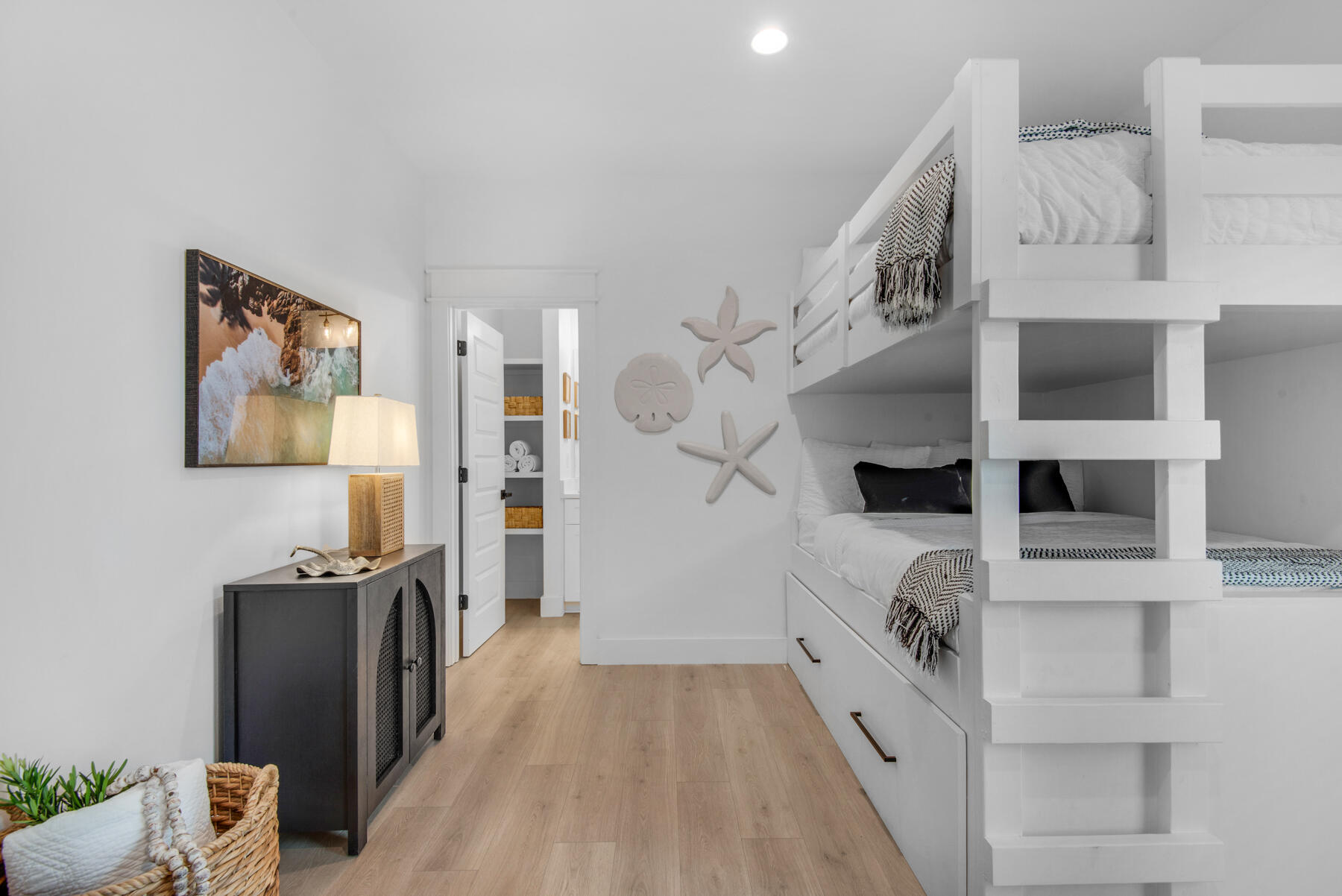 FRANGISTA BEACH 2ND ADDN - Residential