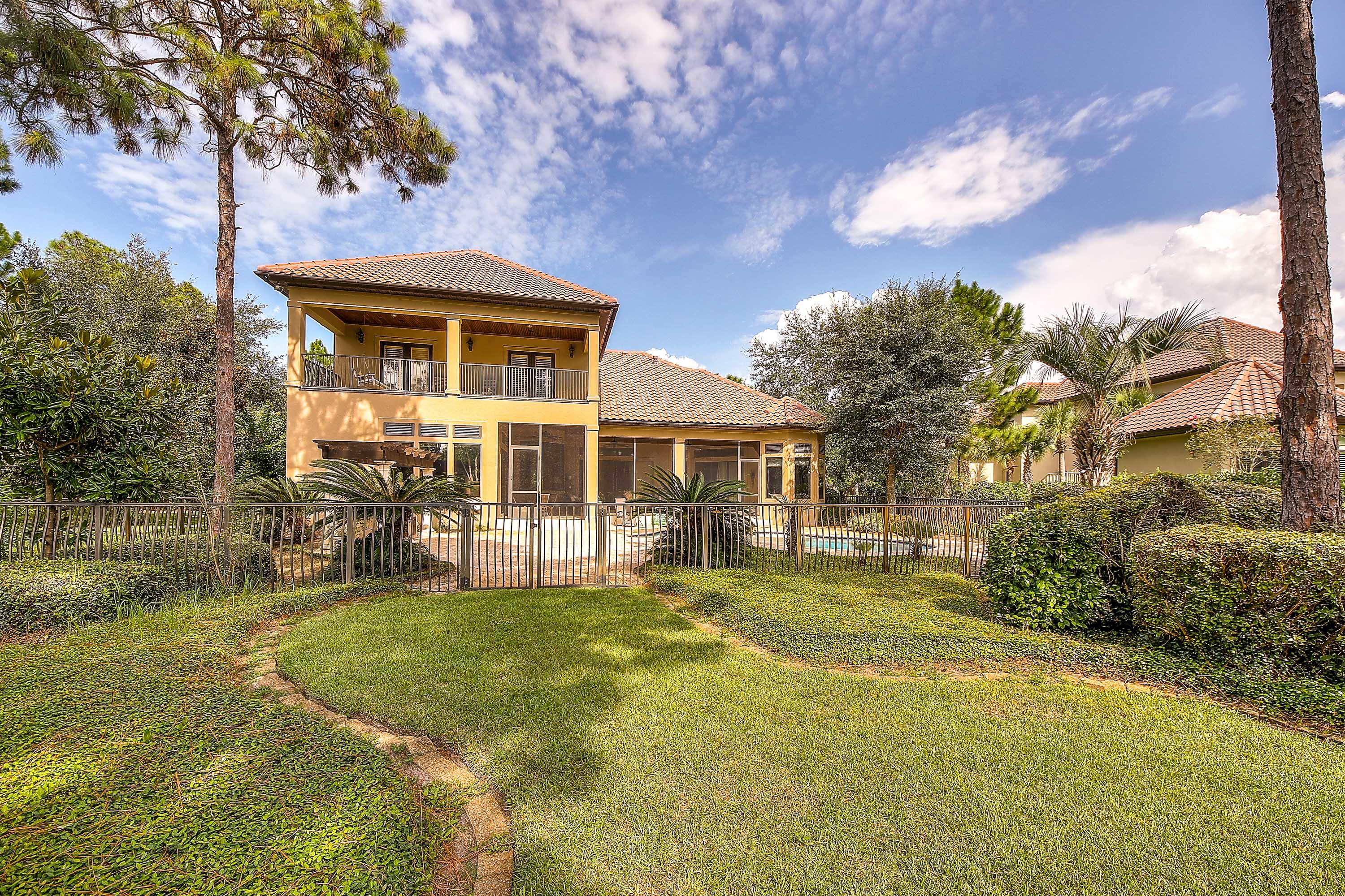 BURNT PINE - Residential
