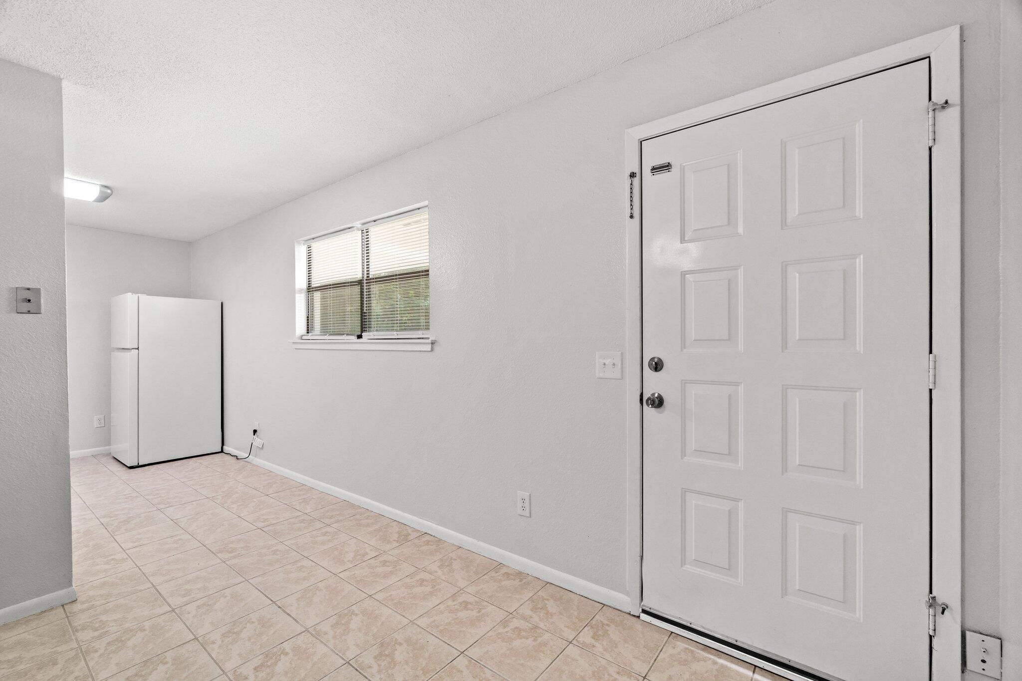 LIVE OAK - Residential Lease