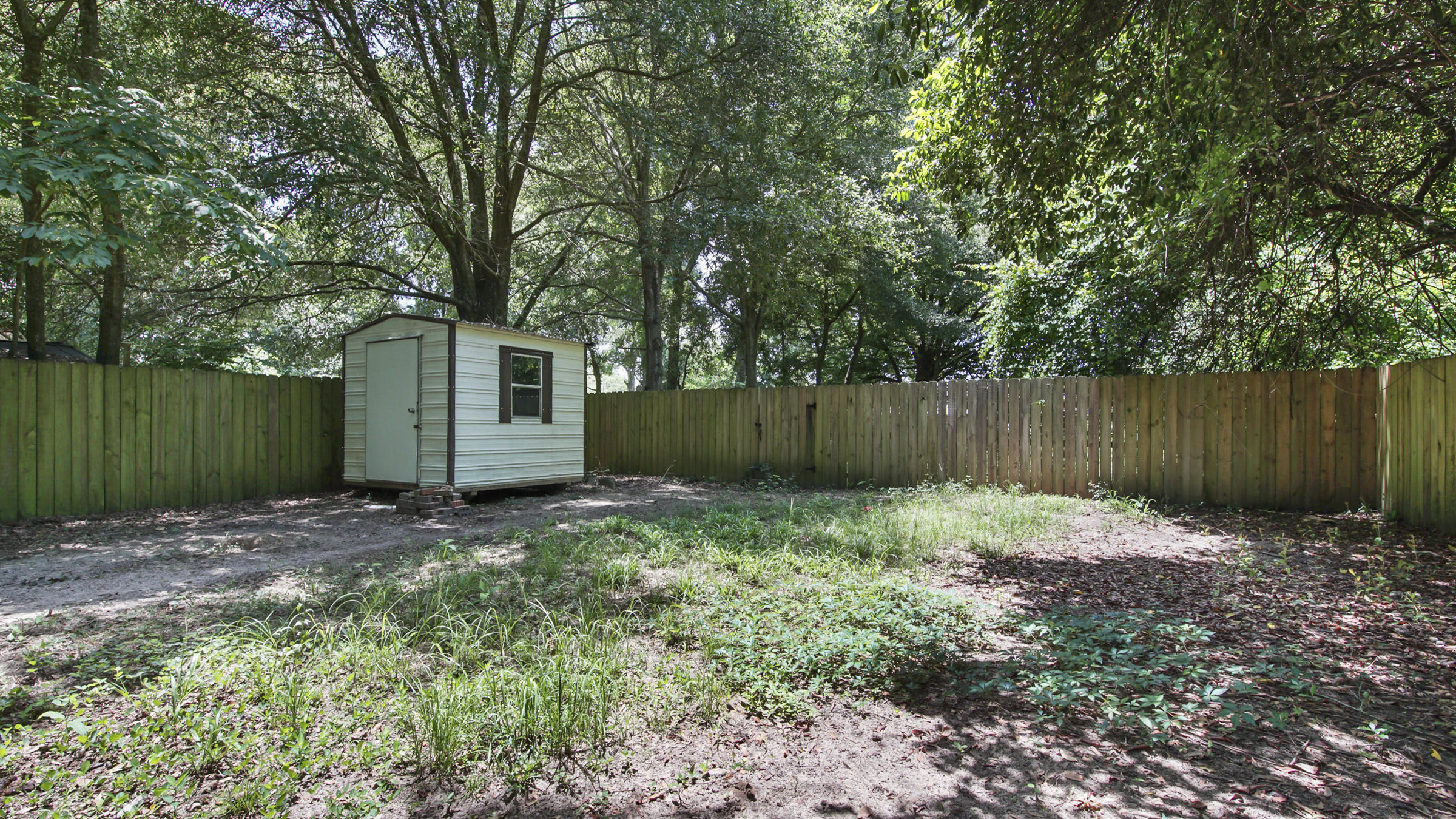 EDNEYS ADDN - Residential