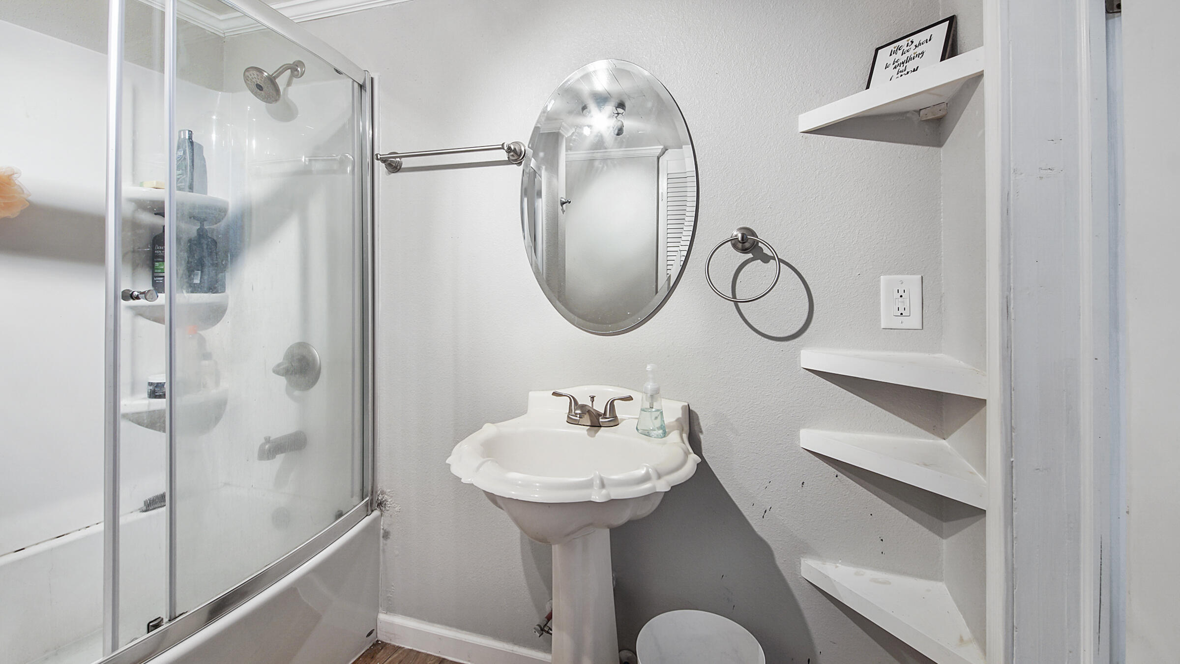 EDNEYS ADDN - Residential