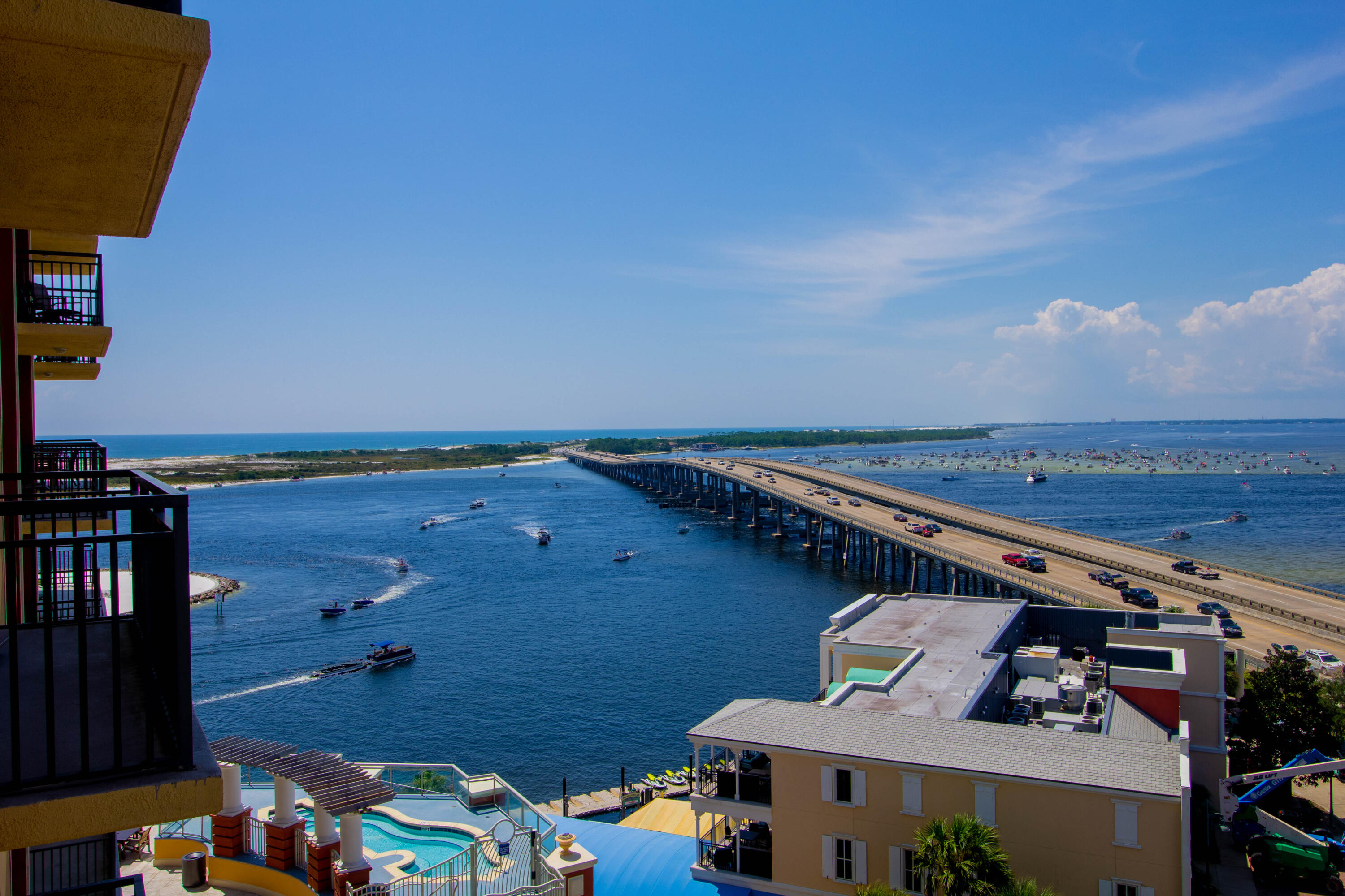 EMERALD GRANDE - Residential