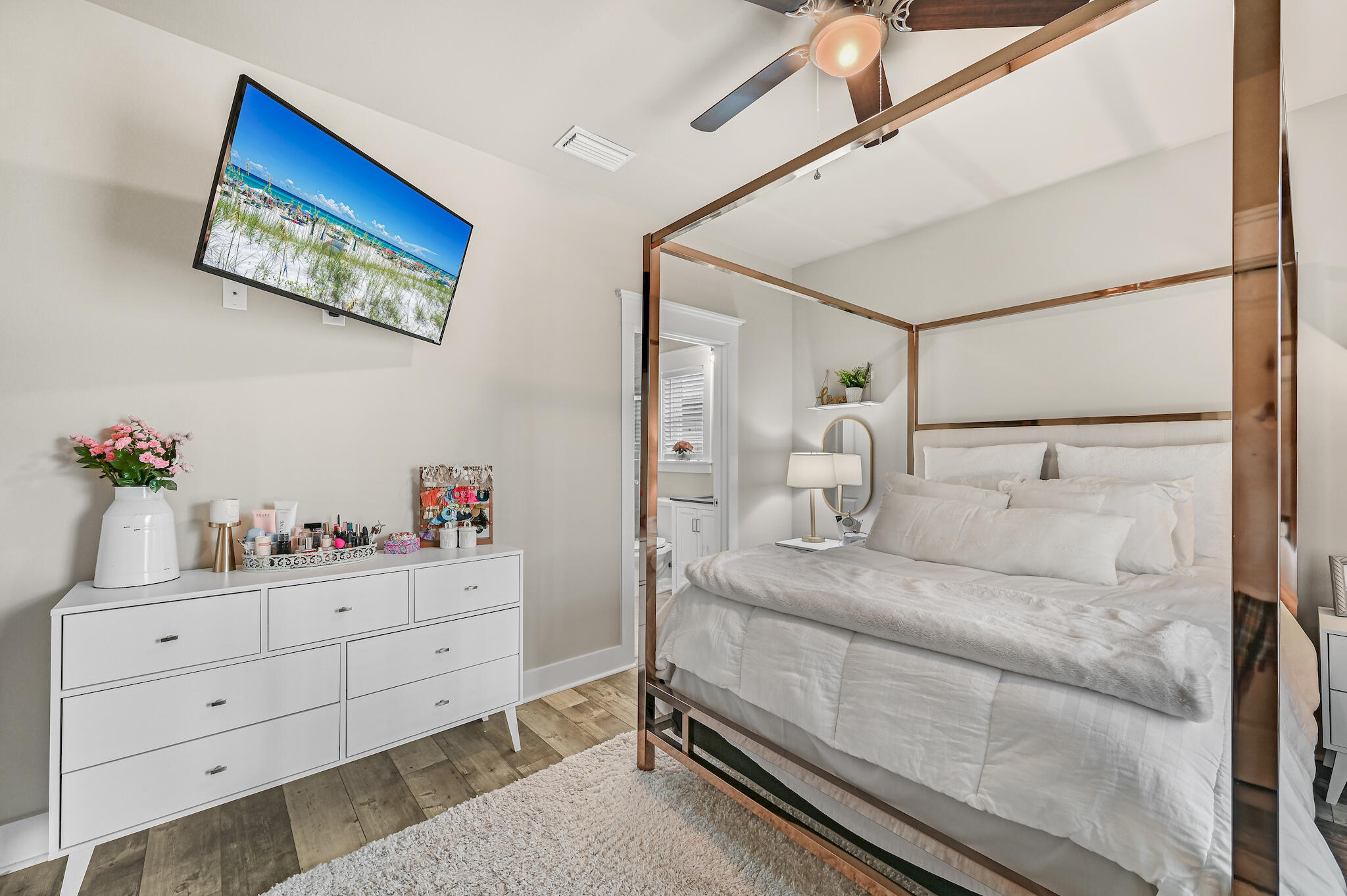 TOWN OF SANTA ROSA - Residential