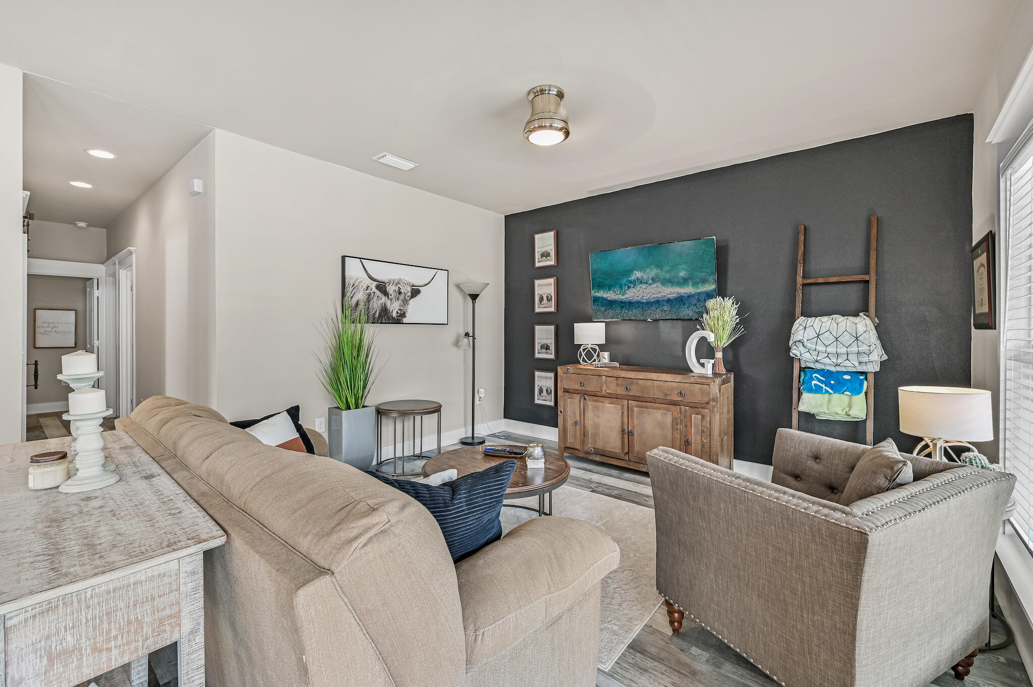 TOWN OF SANTA ROSA - Residential