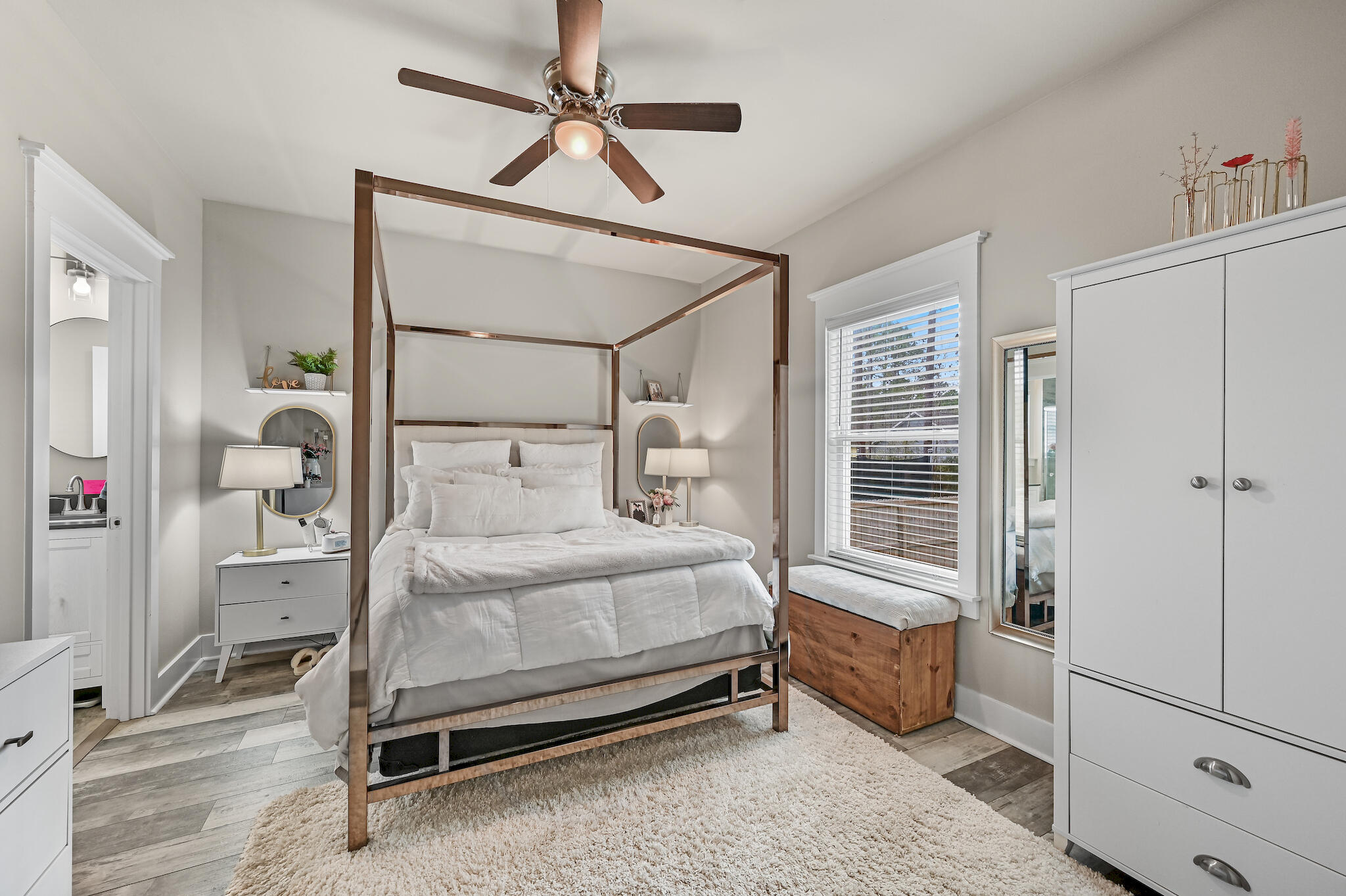 TOWN OF SANTA ROSA - Residential