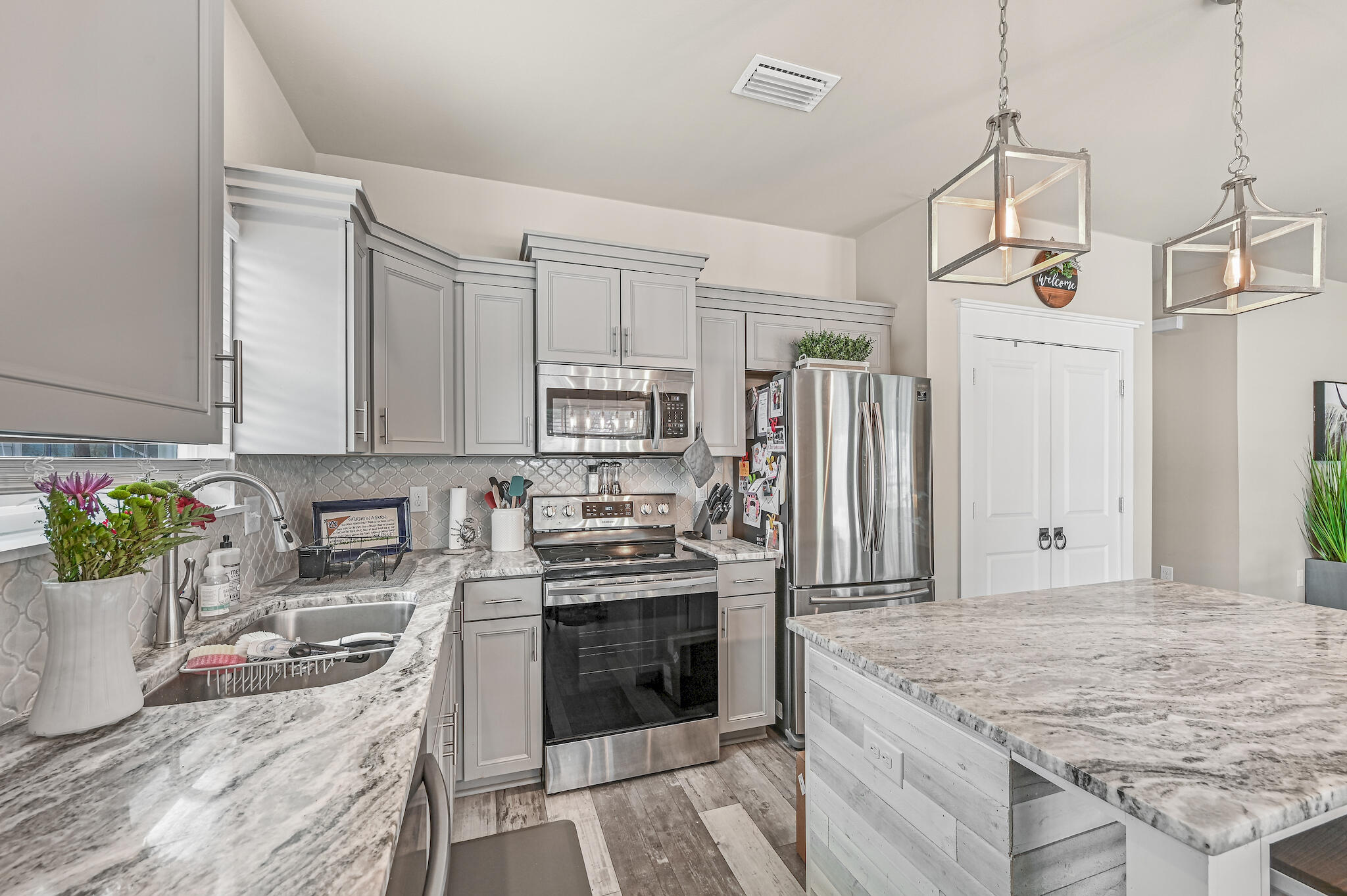 TOWN OF SANTA ROSA - Residential