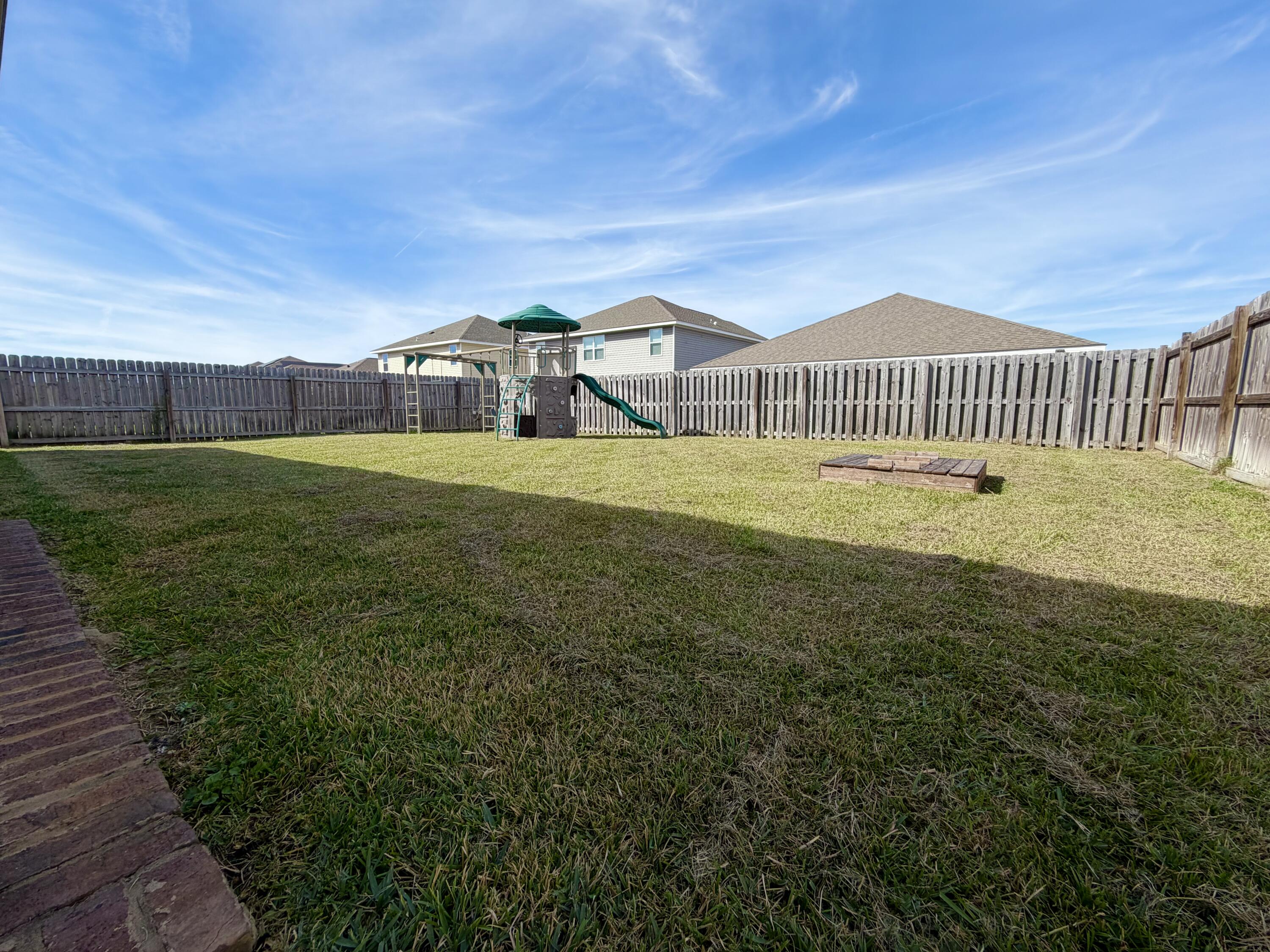 Redstone Commons - Residential Lease