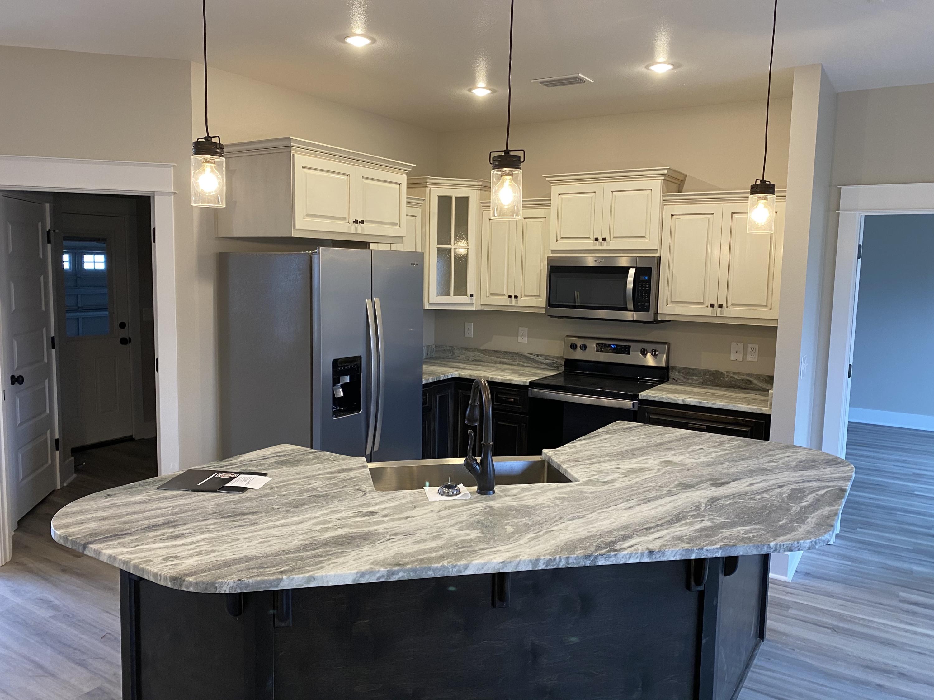 HUNTERS CREEK - Residential