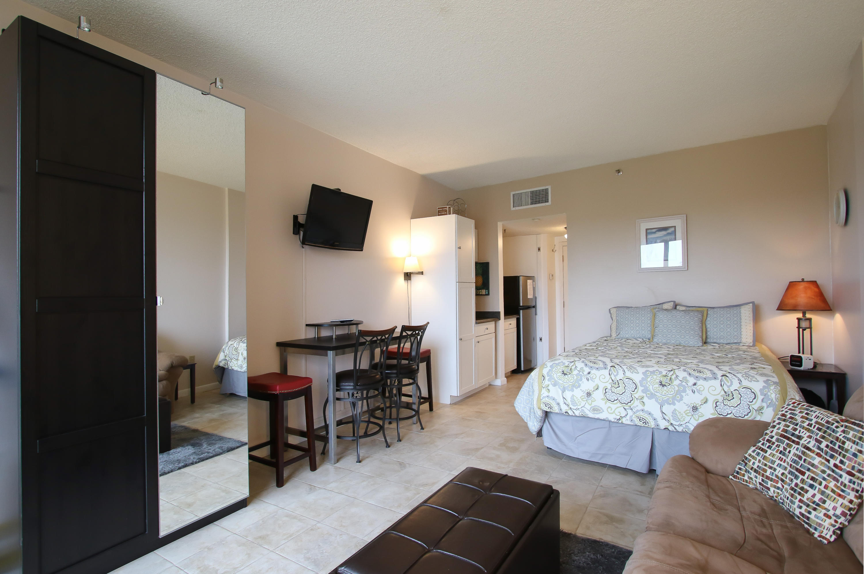 PIRATES BAY PH 1 - Residential