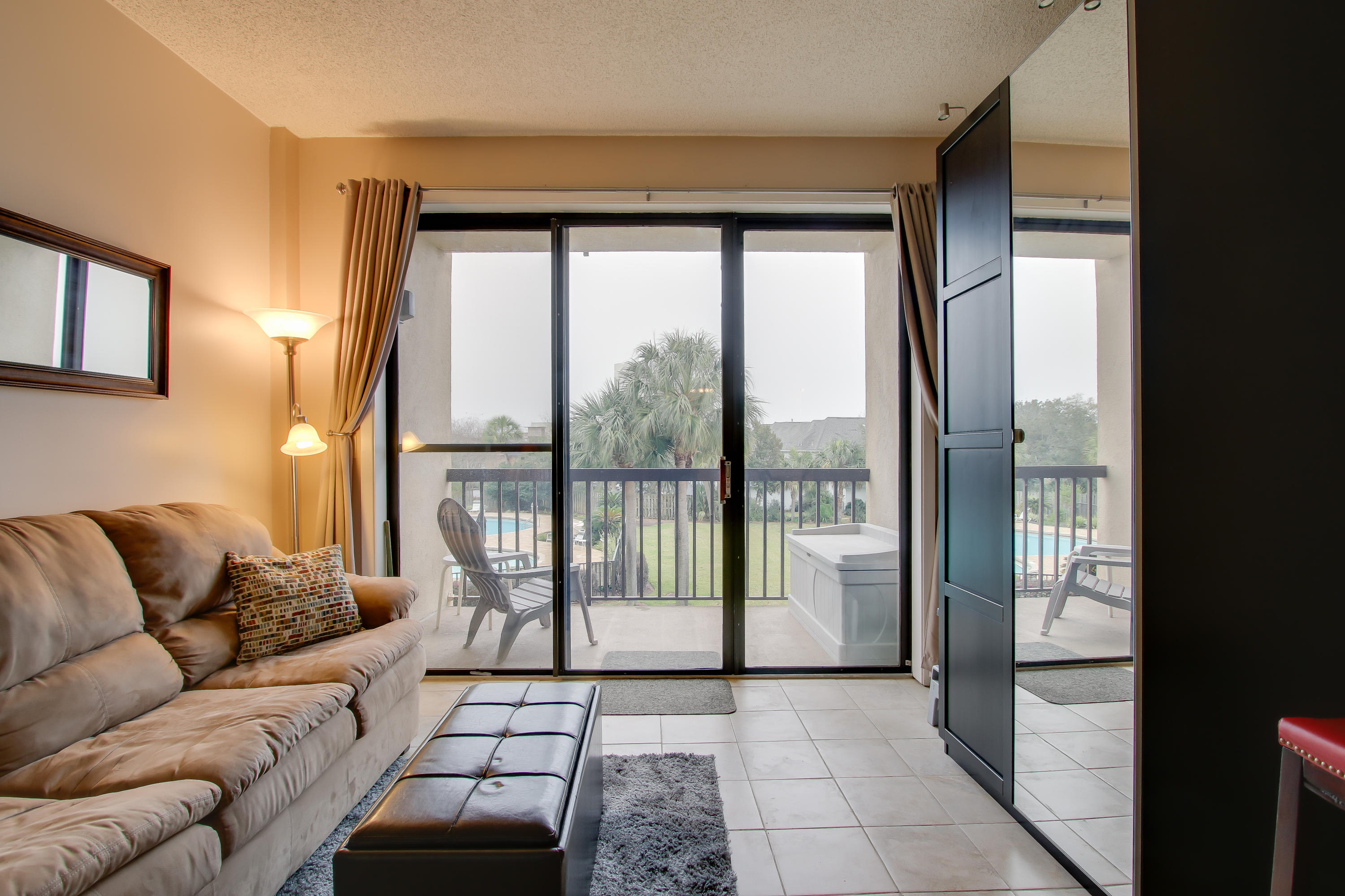 PIRATES BAY PH 1 - Residential