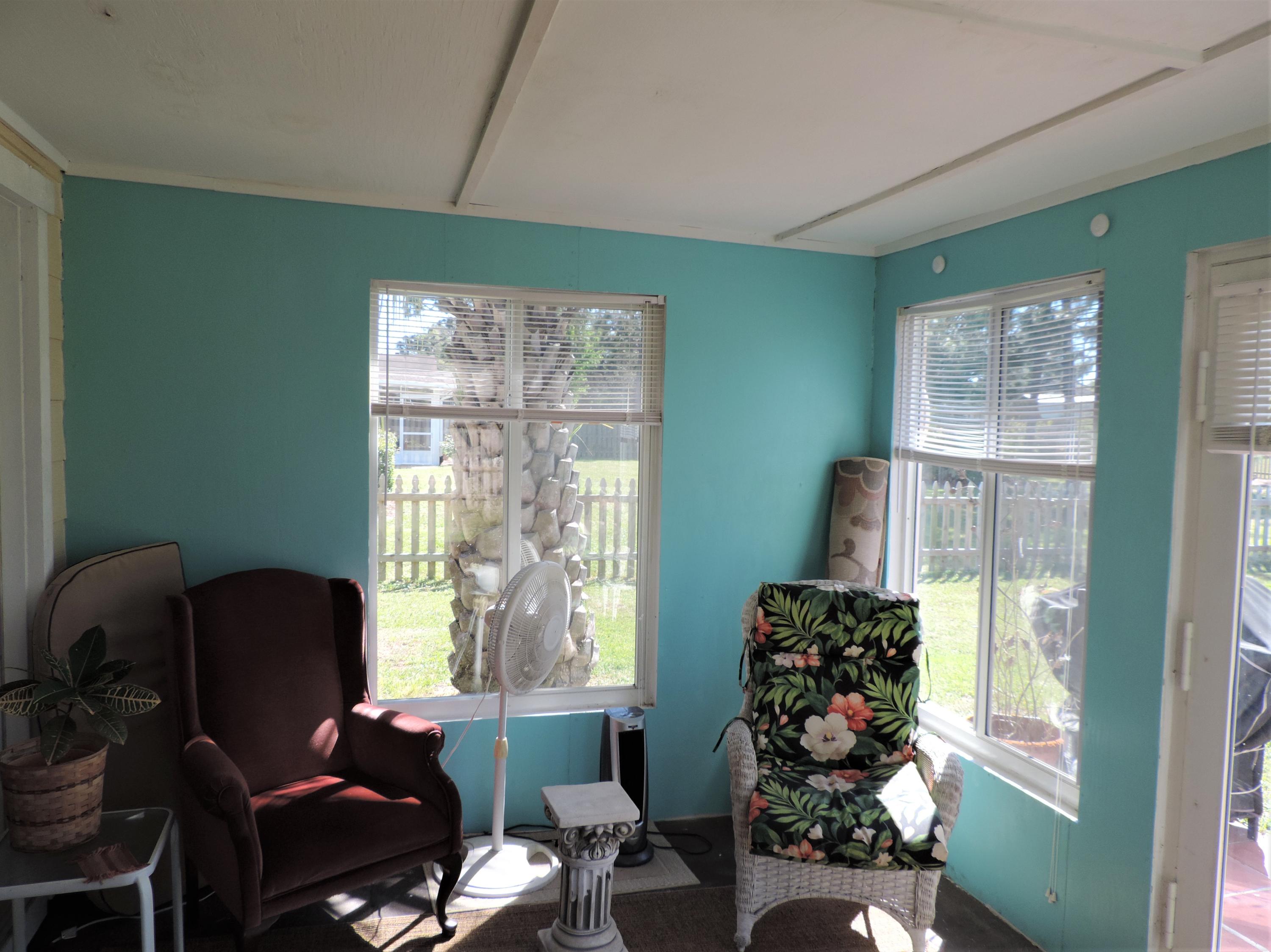 HOLLEY BY THE SEA - Residential