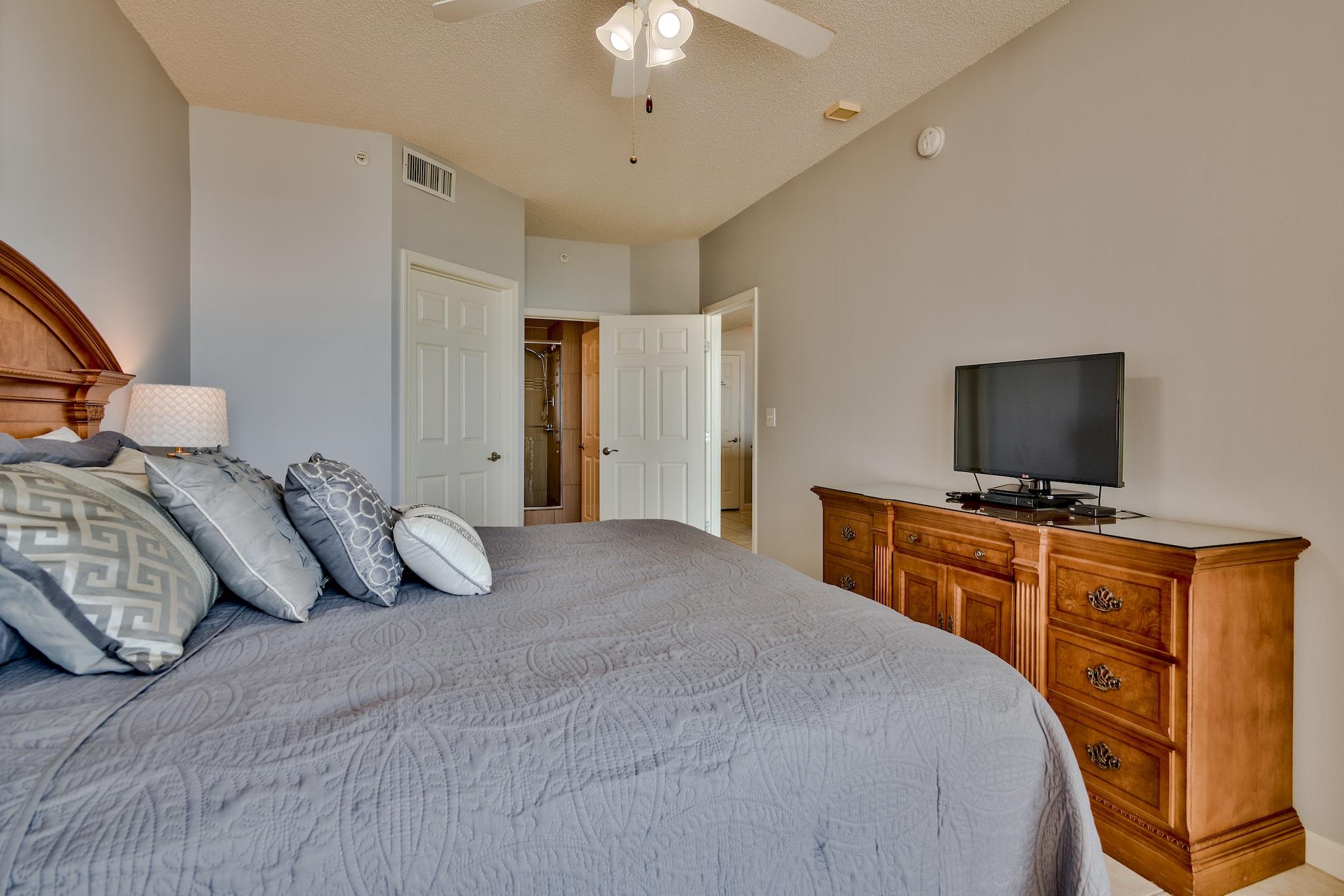 MAJESTIC SUN Condominium - Residential