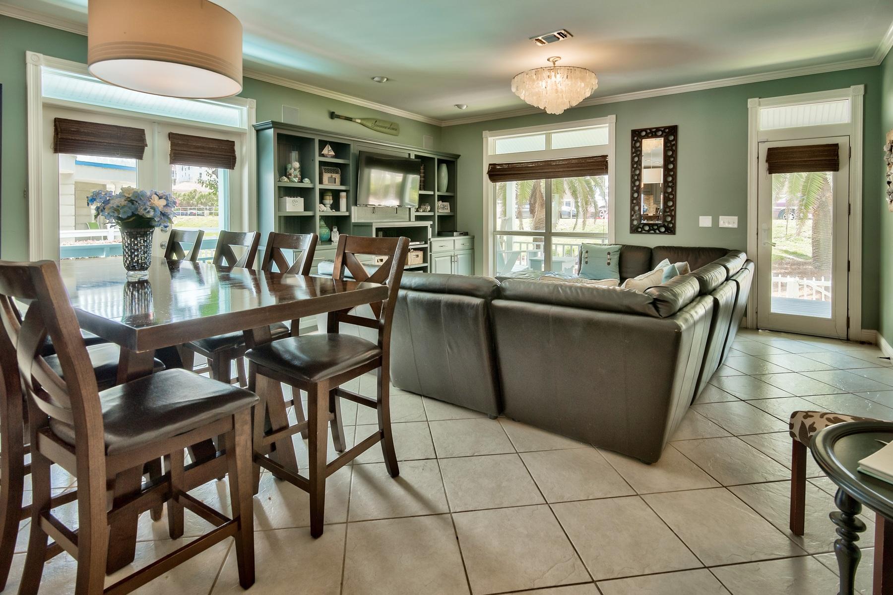 CRYSTAL BEACH - Residential