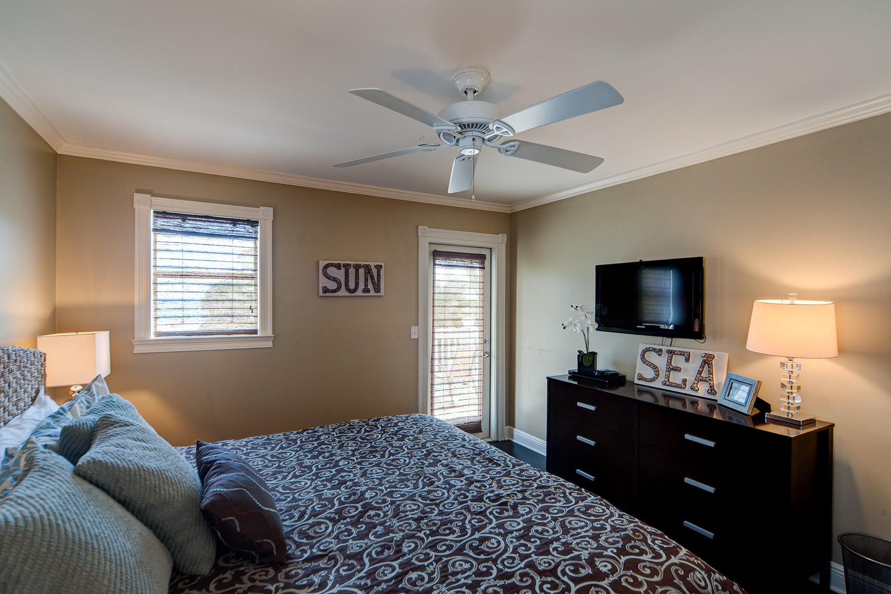 CRYSTAL BEACH - Residential