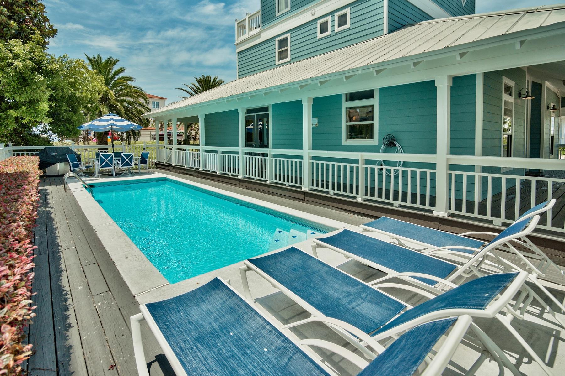 CRYSTAL BEACH - Residential