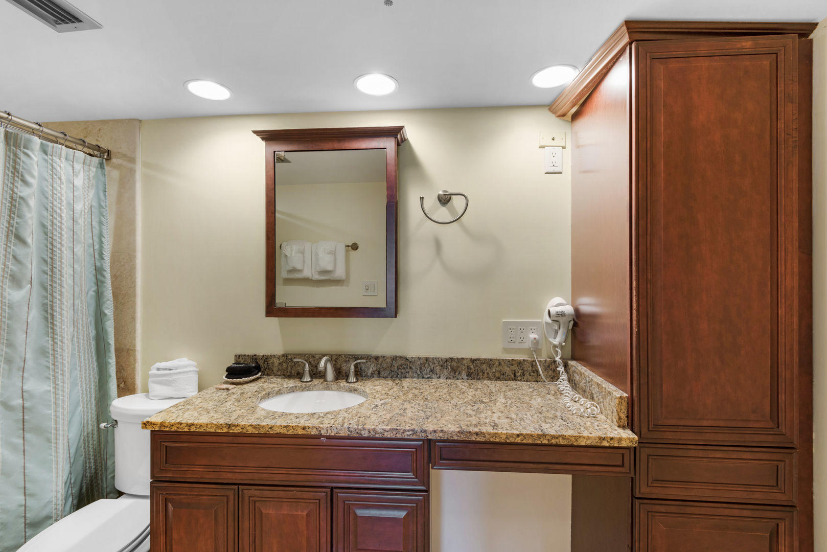 BREAKERS OF FWB PH 1 - Residential