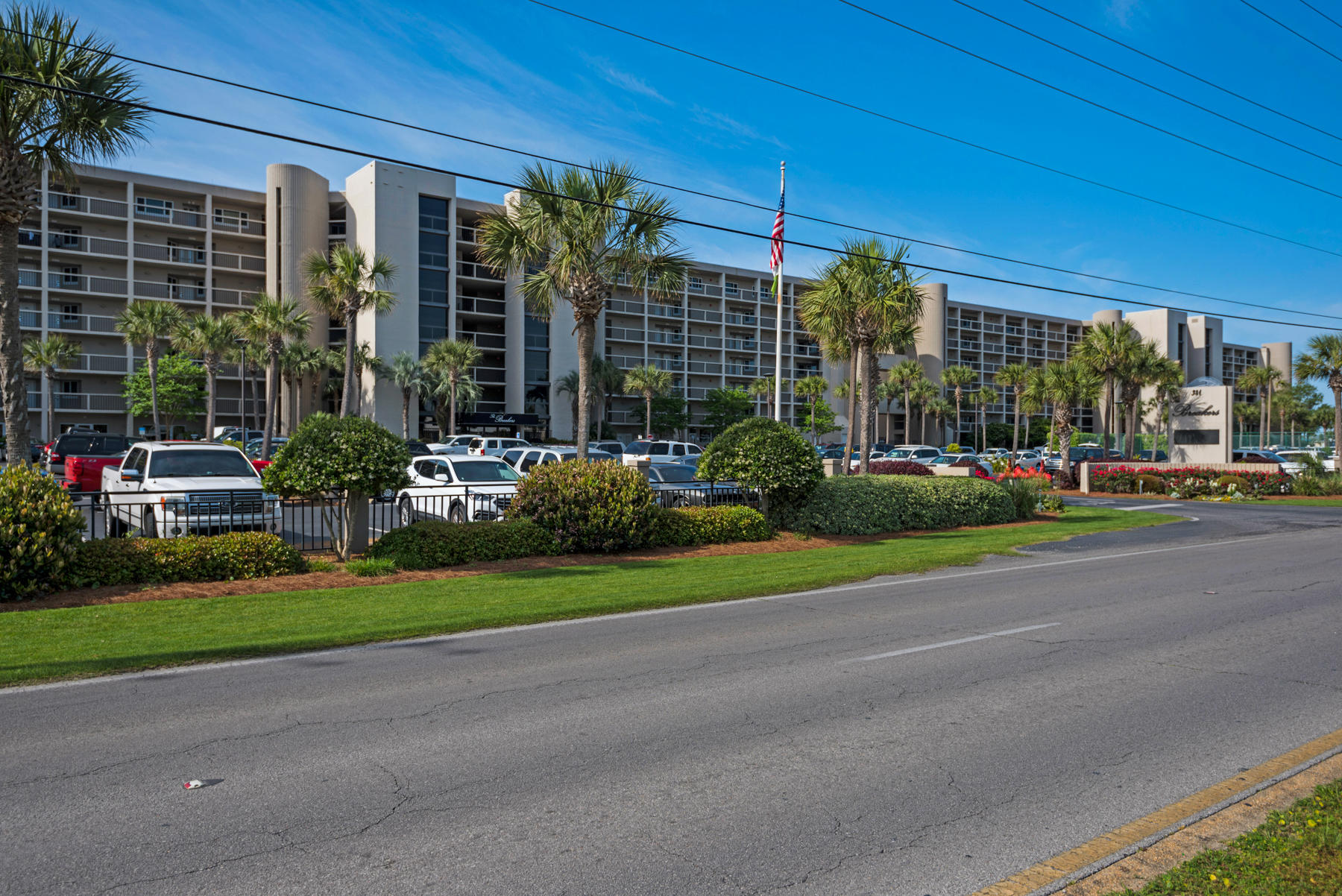 BREAKERS OF FWB PH 1 - Residential