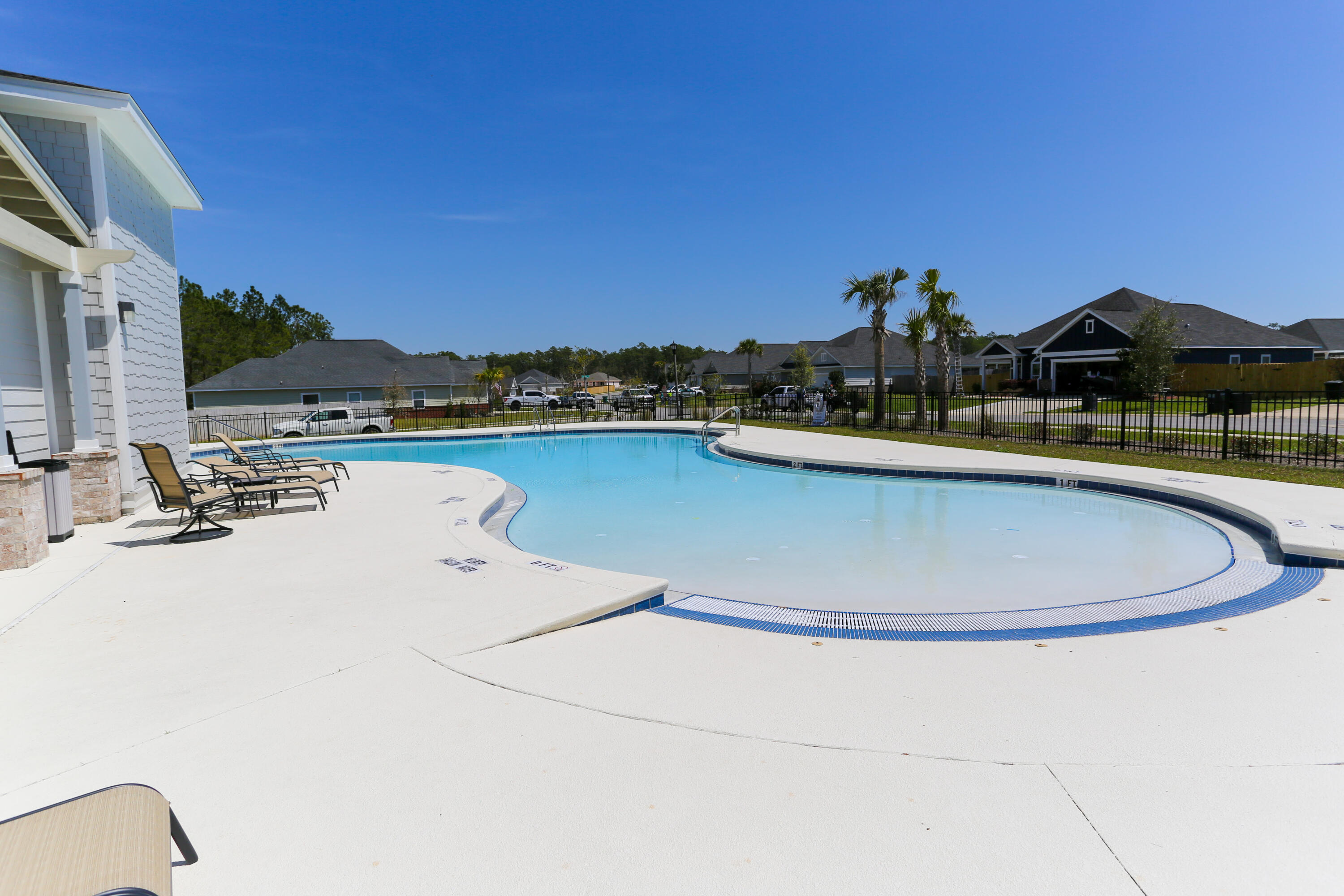 CROSS CREEK - Residential