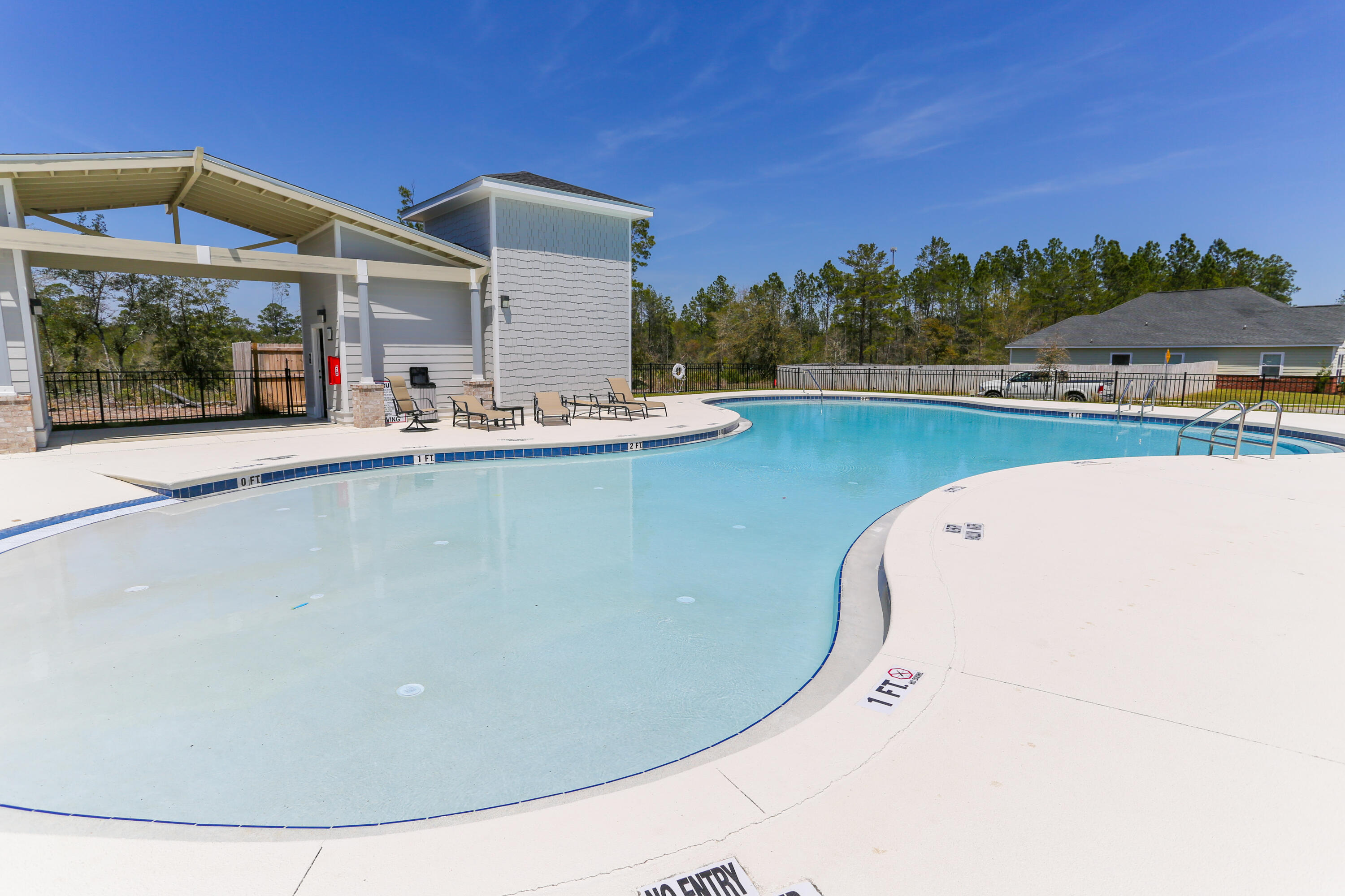 CROSS CREEK - Residential