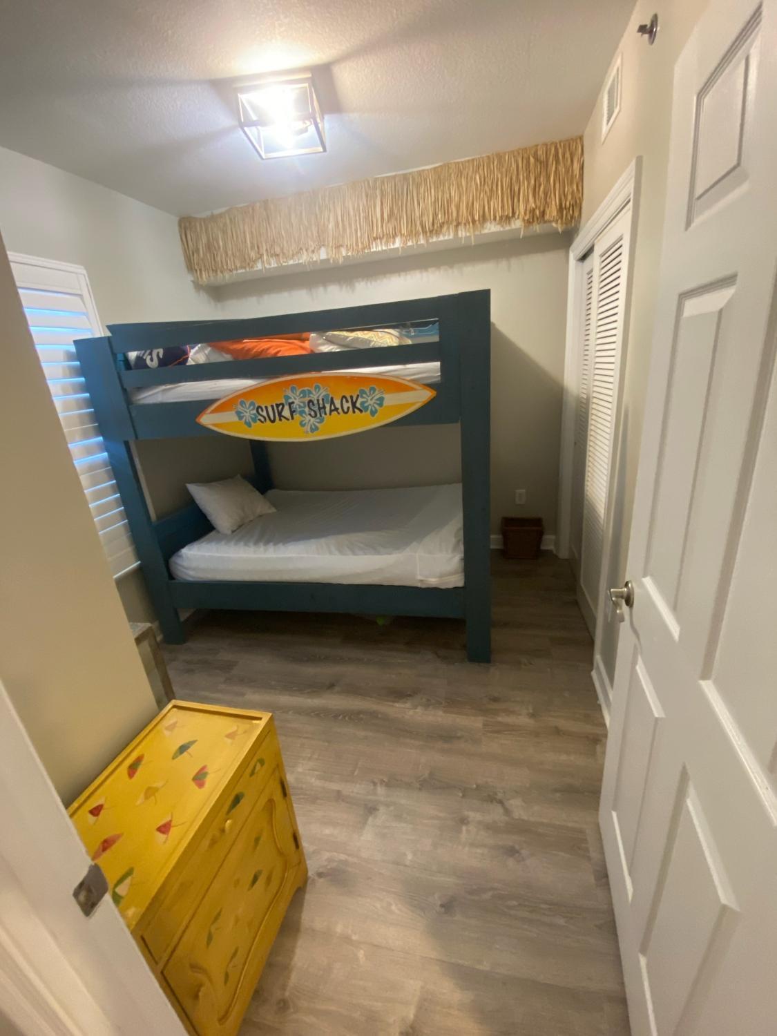 STERLING SHORES - Residential
