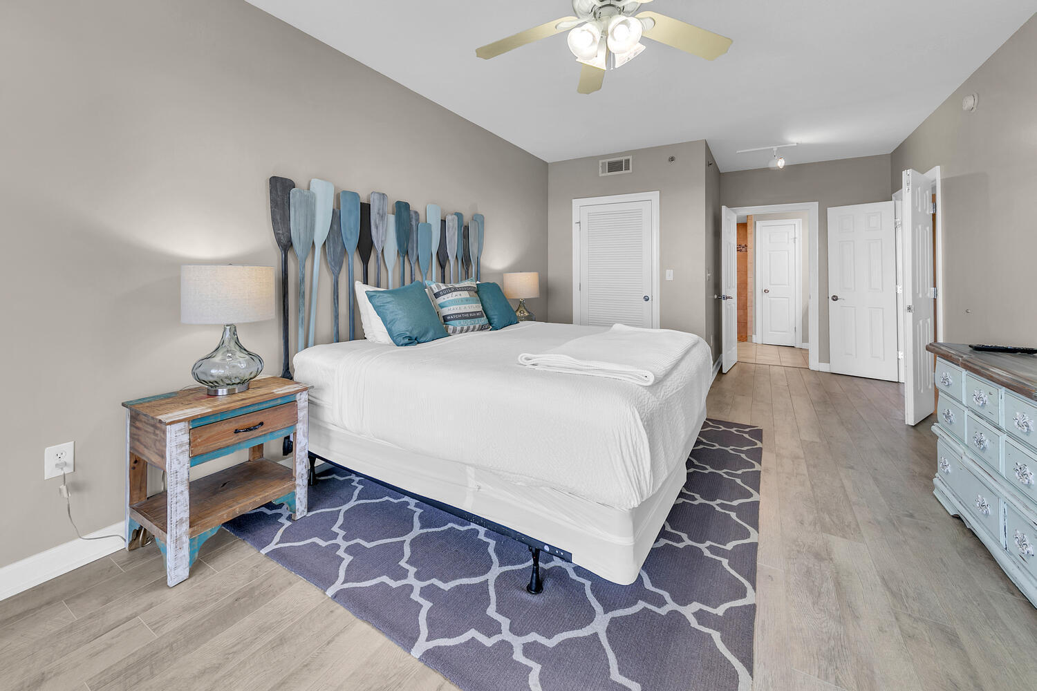 STERLING SHORES - Residential