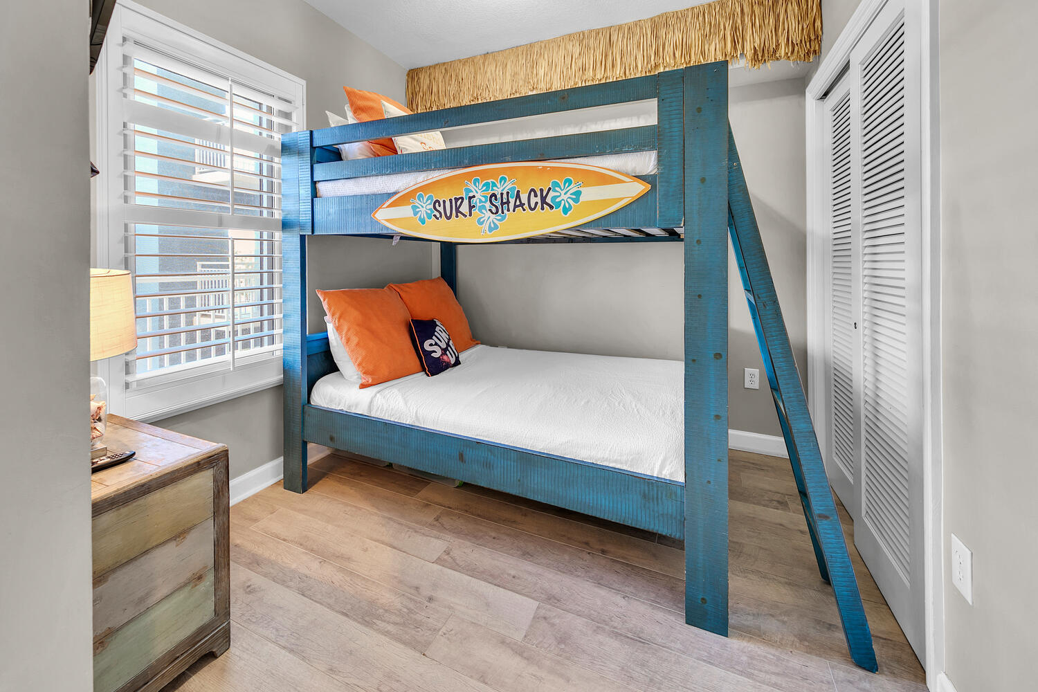STERLING SHORES - Residential