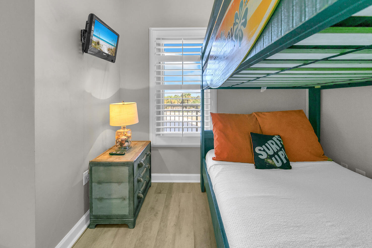 STERLING SHORES - Residential