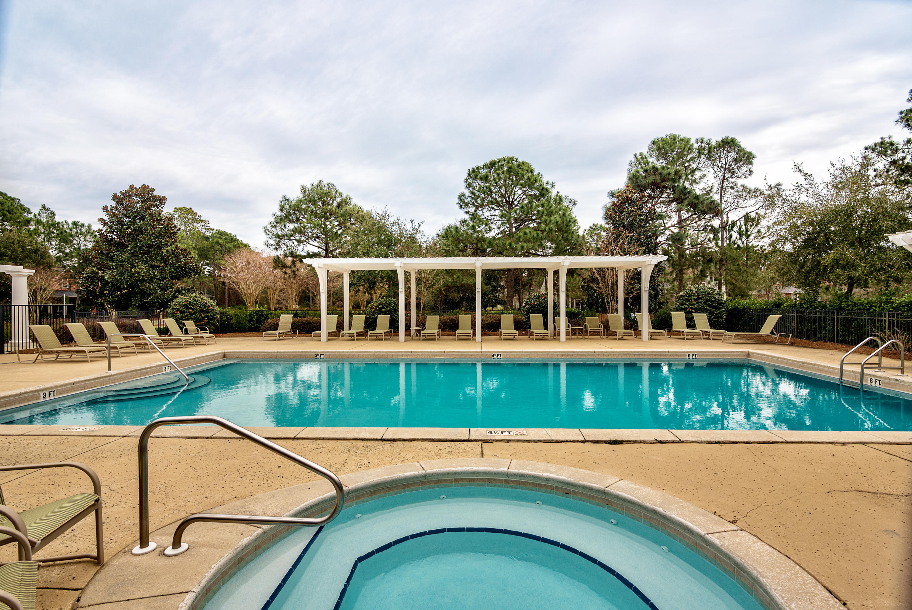 LAUREL GROVE - Residential