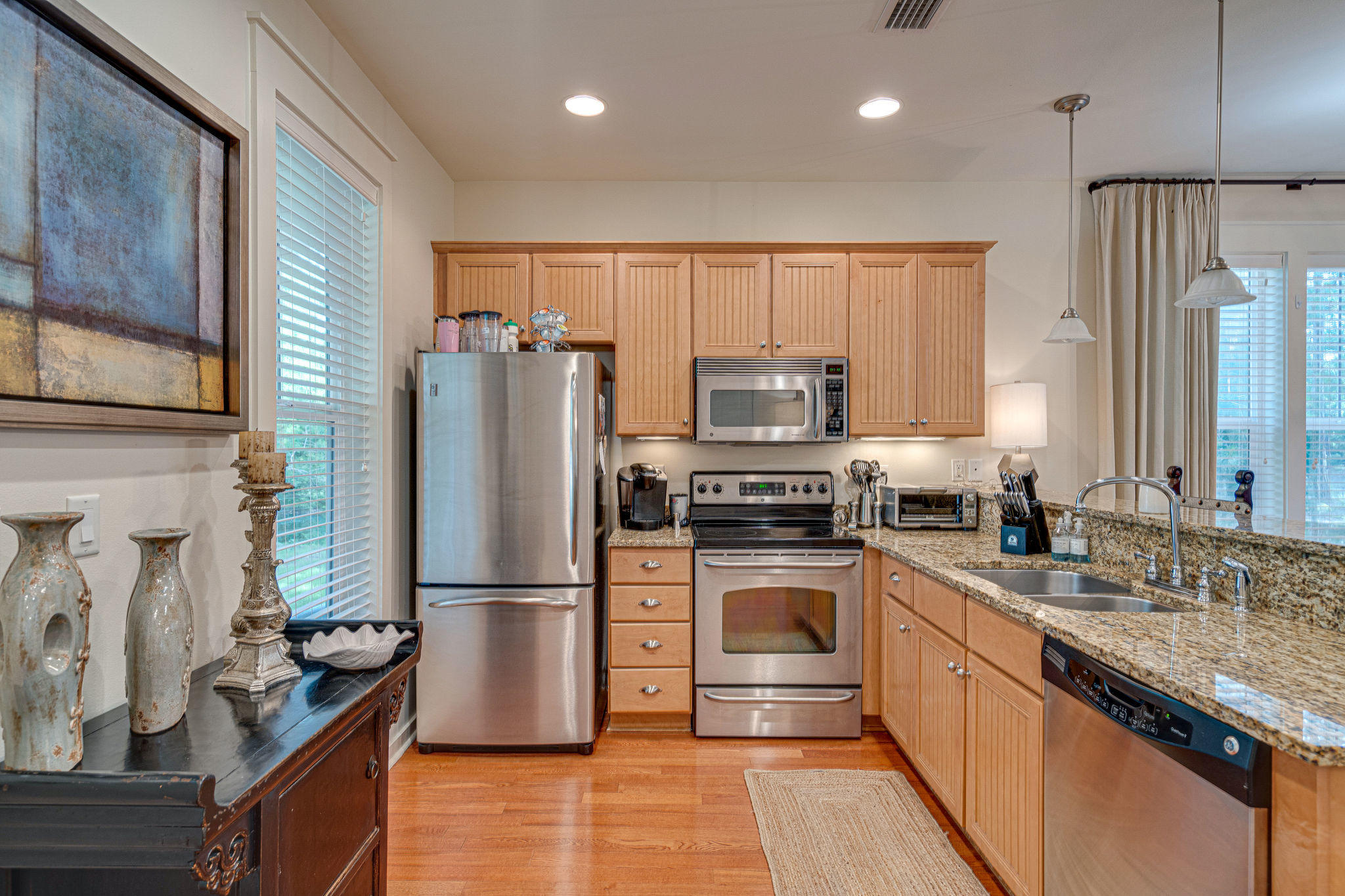 LAUREL GROVE - Residential