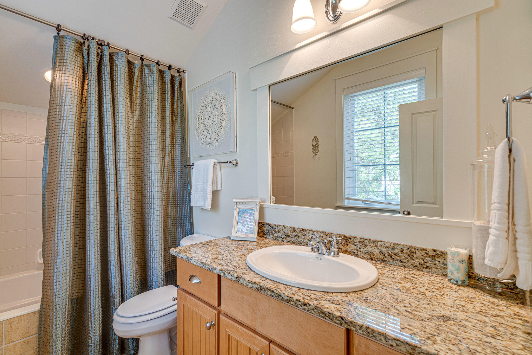 LAUREL GROVE - Residential