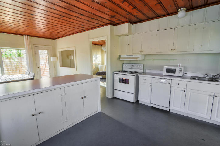 LAGUNA BEACH ESTATES - Residential