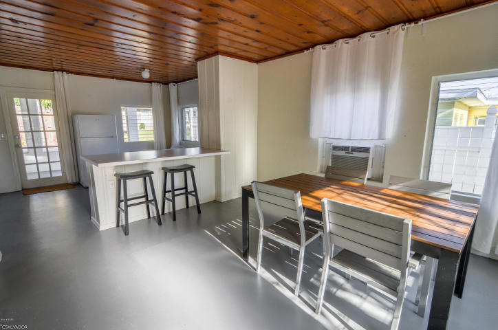 LAGUNA BEACH ESTATES - Residential