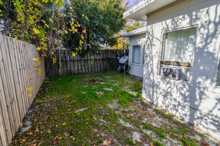 LAGUNA BEACH ESTATES - Residential