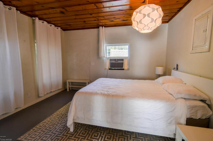 LAGUNA BEACH ESTATES - Residential