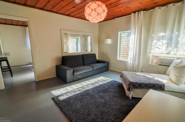 LAGUNA BEACH ESTATES - Residential