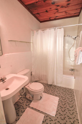 LAGUNA BEACH ESTATES - Residential