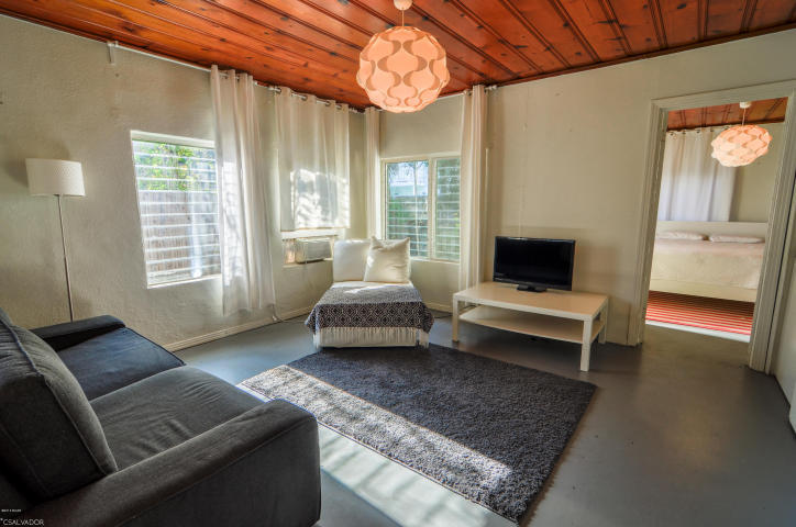 LAGUNA BEACH ESTATES - Residential