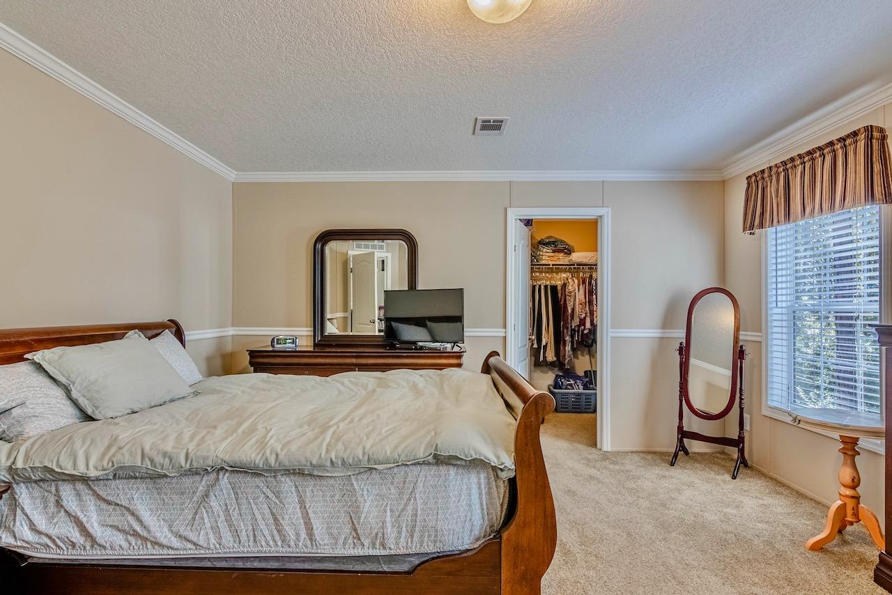 TOWN OF SANTA ROSA - Residential