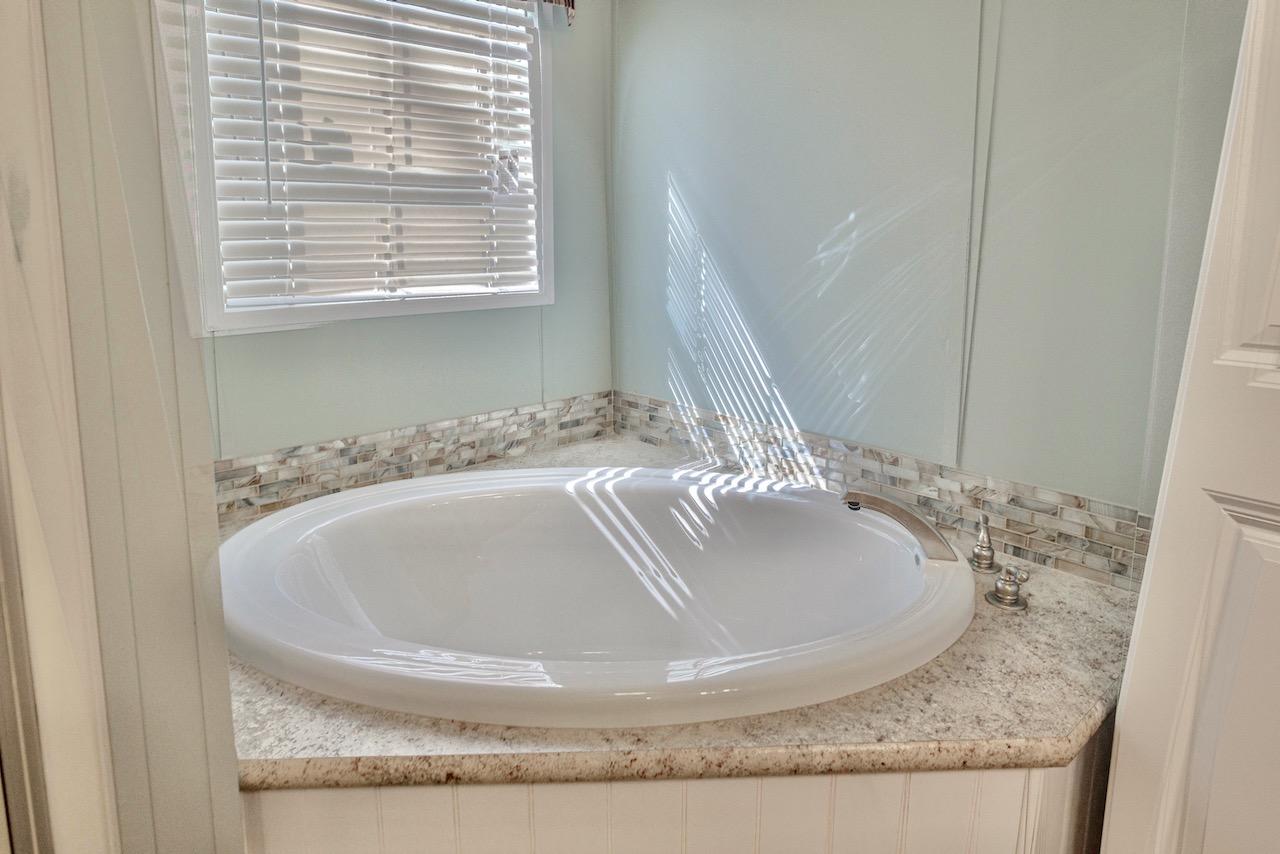 TOWN OF SANTA ROSA - Residential