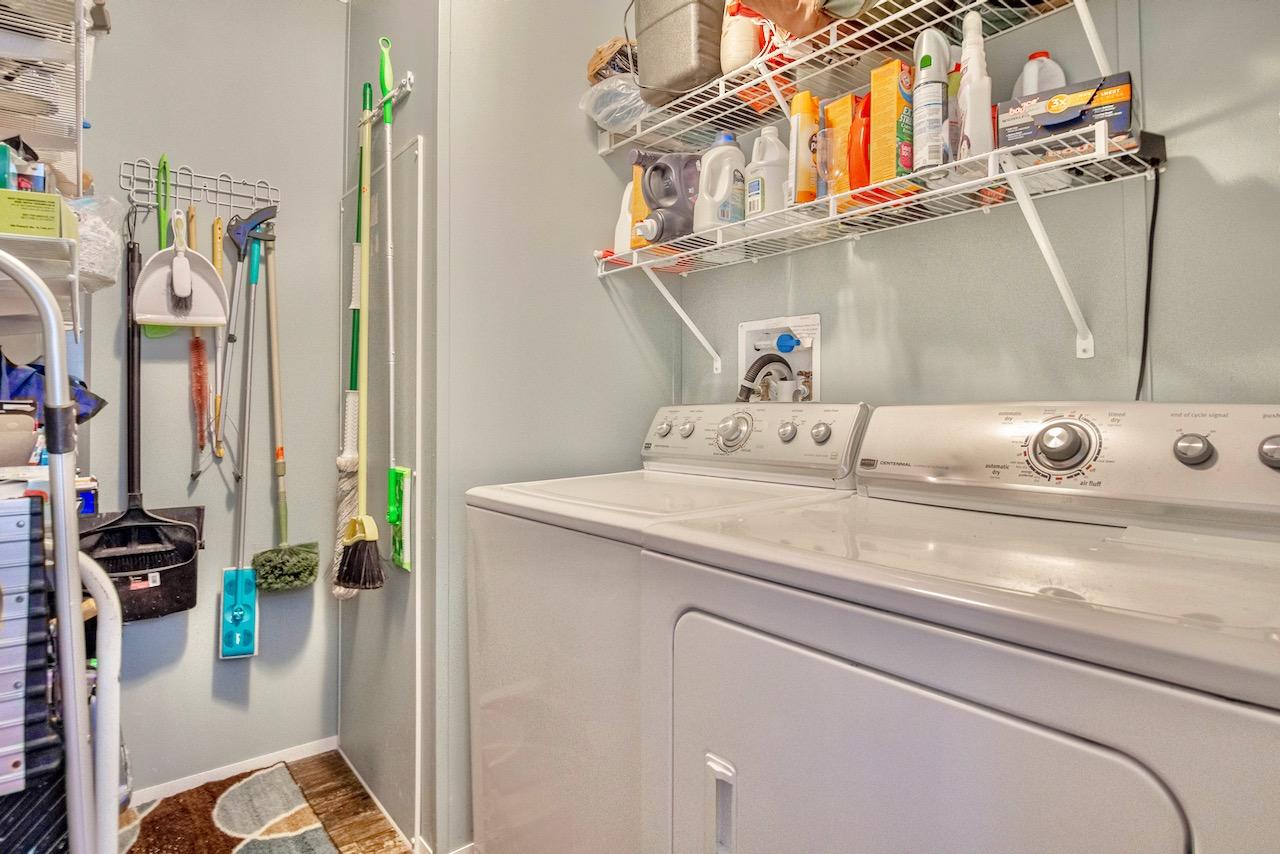 TOWN OF SANTA ROSA - Residential