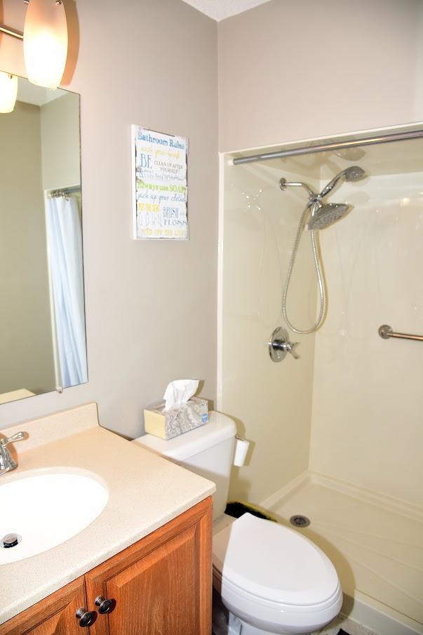 LAKESIDE CONDO AT BLUEWATER BAY - Residential